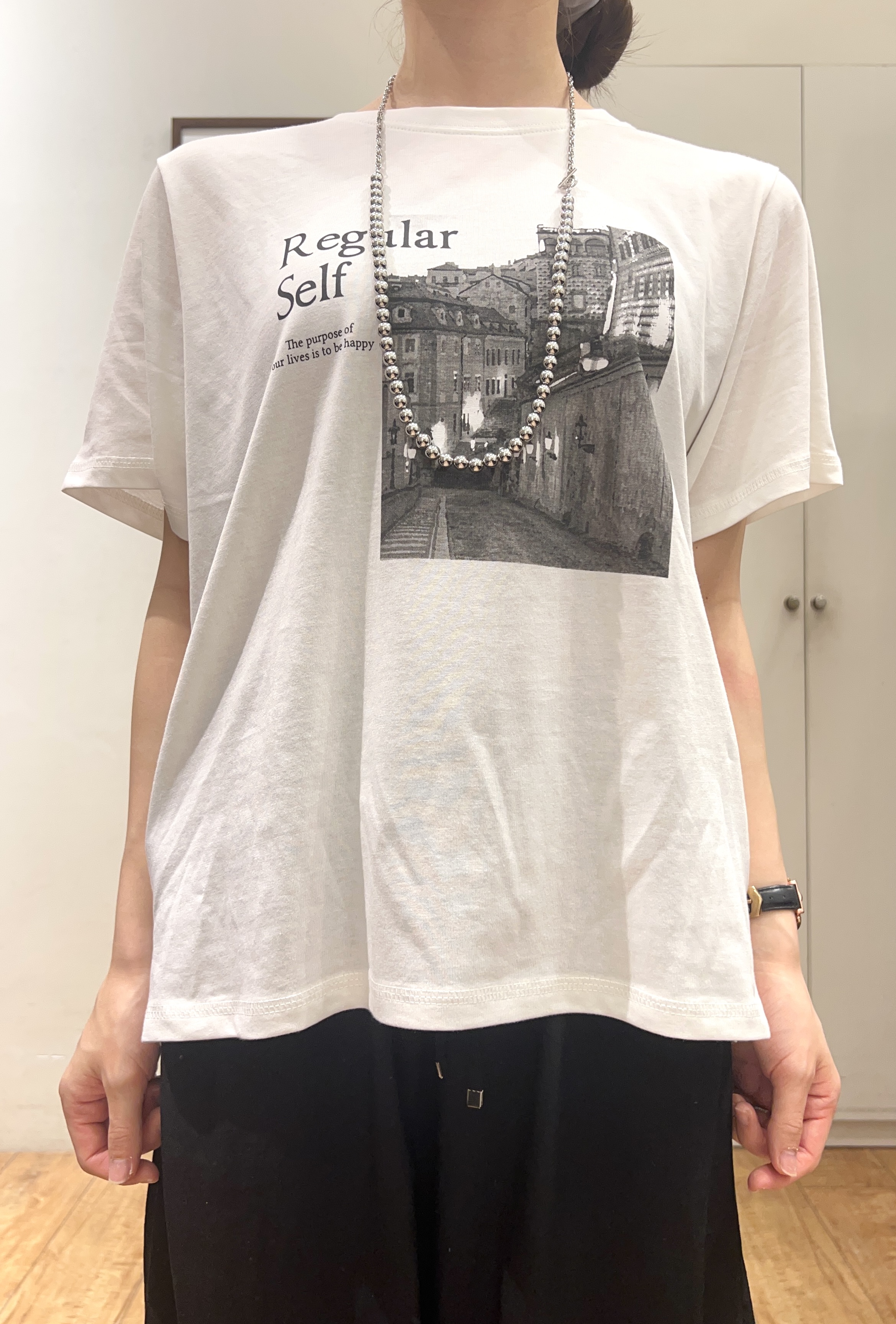 AIRIさんの「SHOO･LA･RUE｜【S-LL/洗濯機可】大人のベーシックカラープリントTシャツ」を使ったコーディネート