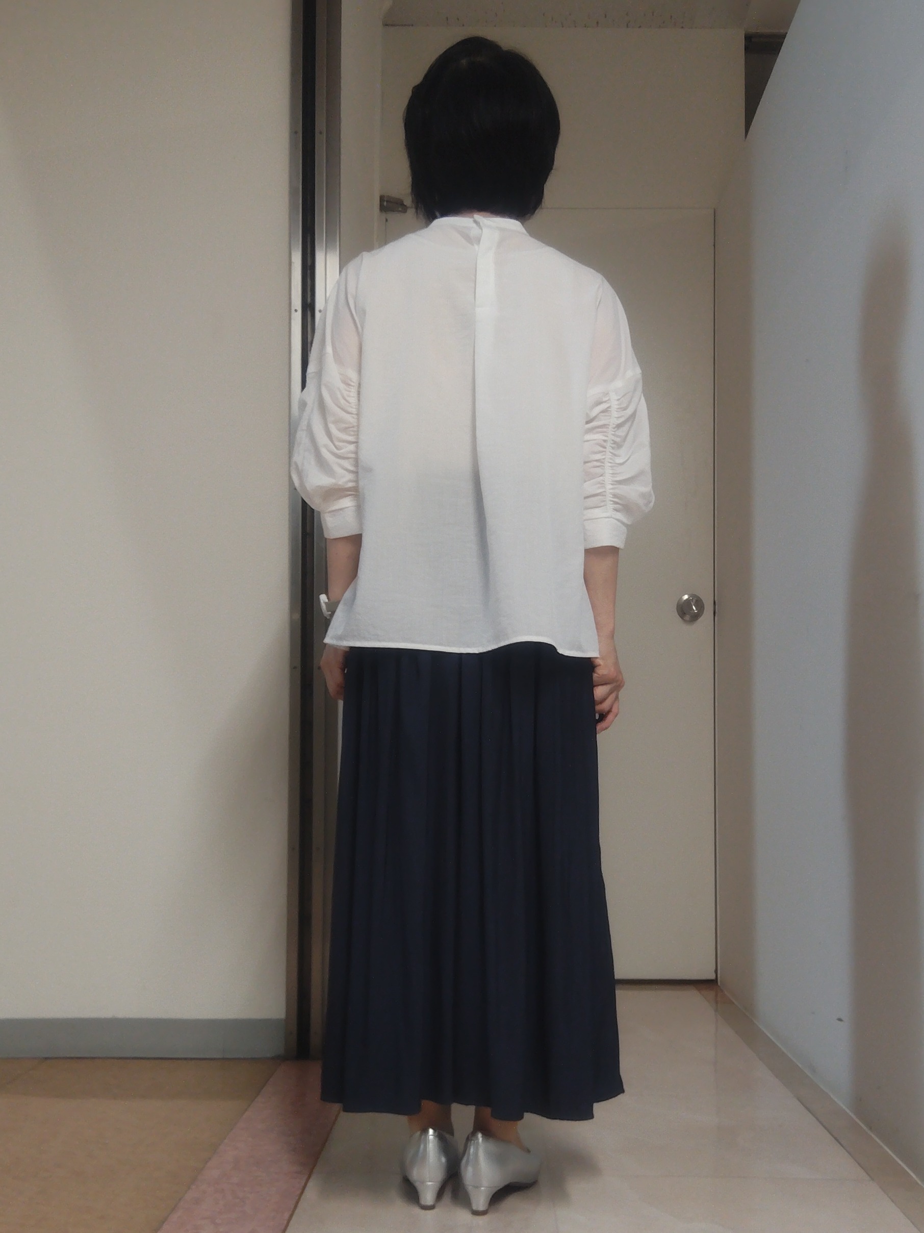 tokuさんの「Reflect｜【手洗い可】プチハイネック ギャザーブラウス」を使ったコーディネート