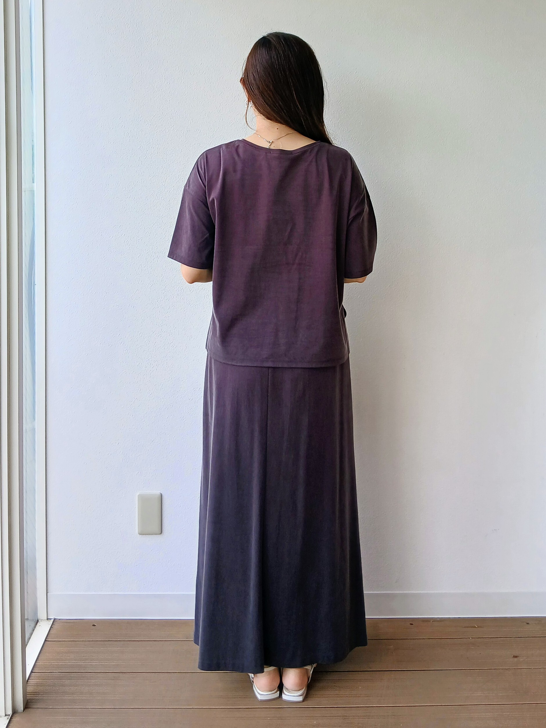 なみきさんの「UNTITLED｜【きれいめTシャツ/セットアップ可】ヴィンテージライクプルオーバー」を使ったコーディネート
