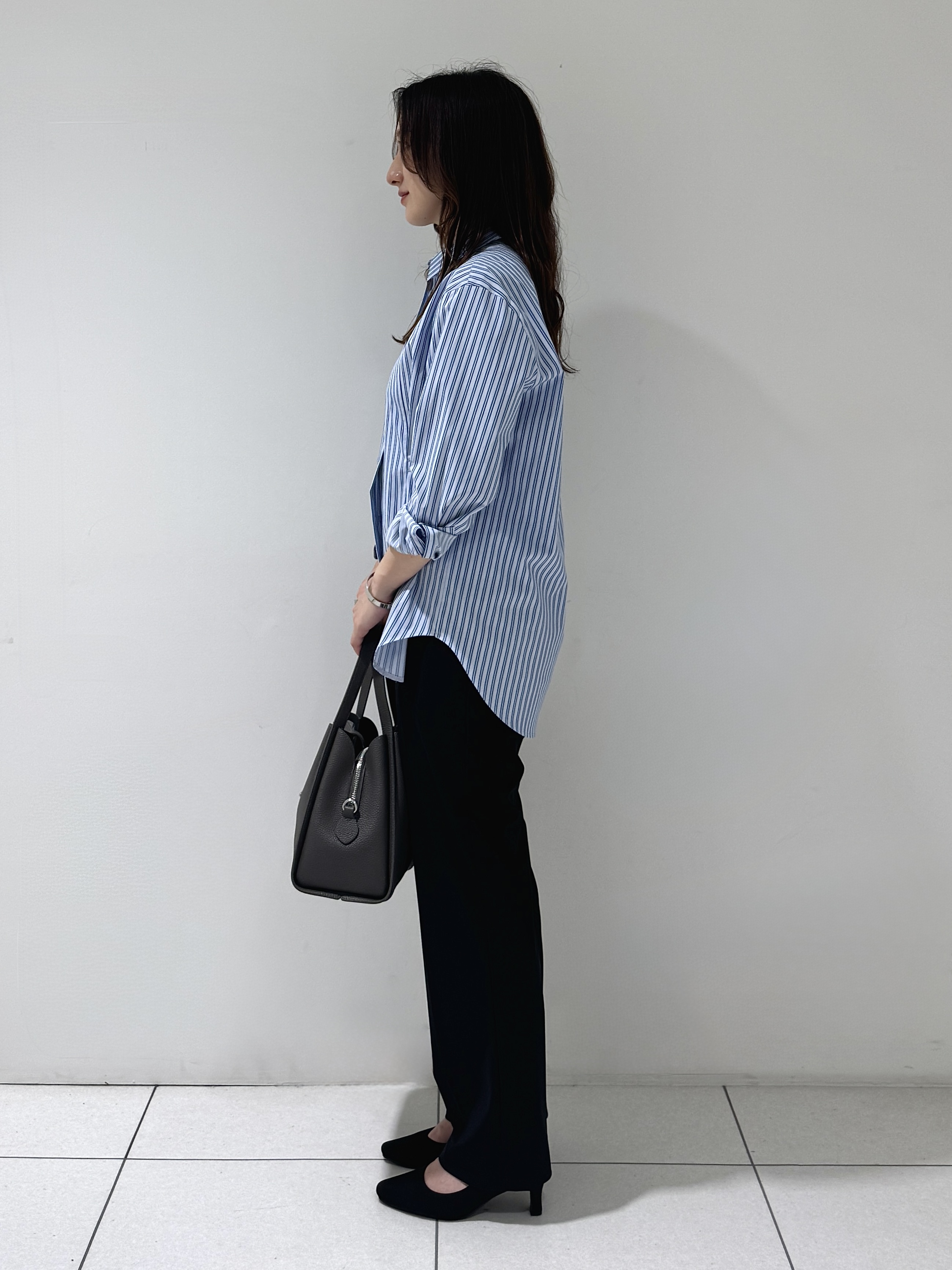 そんさんの「INDIVI｜【UV／接触冷感／高ストレッチ】フロントタックシャツ」を使ったコーディネート