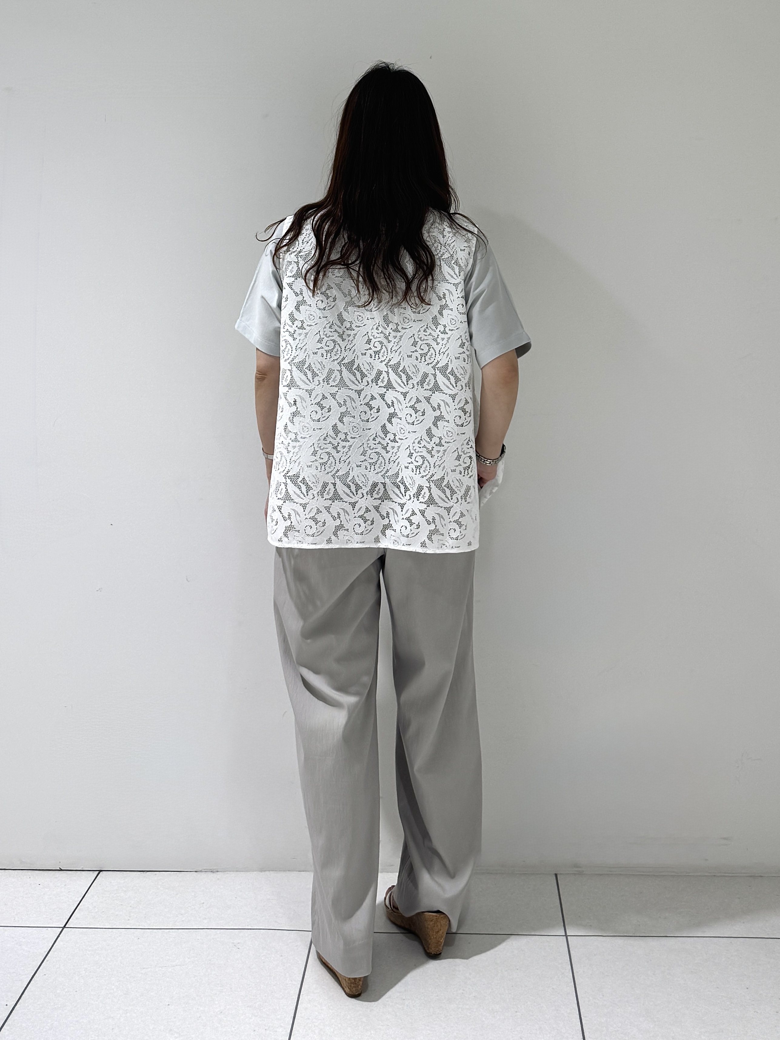 そんさんの「INDIVI｜【洗える／トレンド】マニッシュレースベスト」を使ったコーディネート