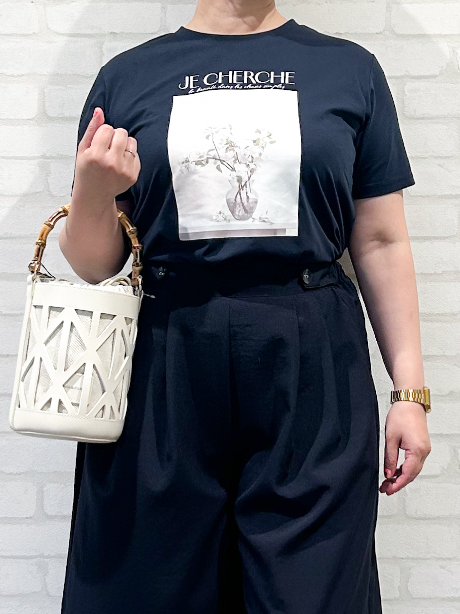 mochiさんの「OPAQUE.CLIP｜【UV】フラワープリントTシャツ≪洗濯機OK／接触冷感≫」を使ったコーディネート
