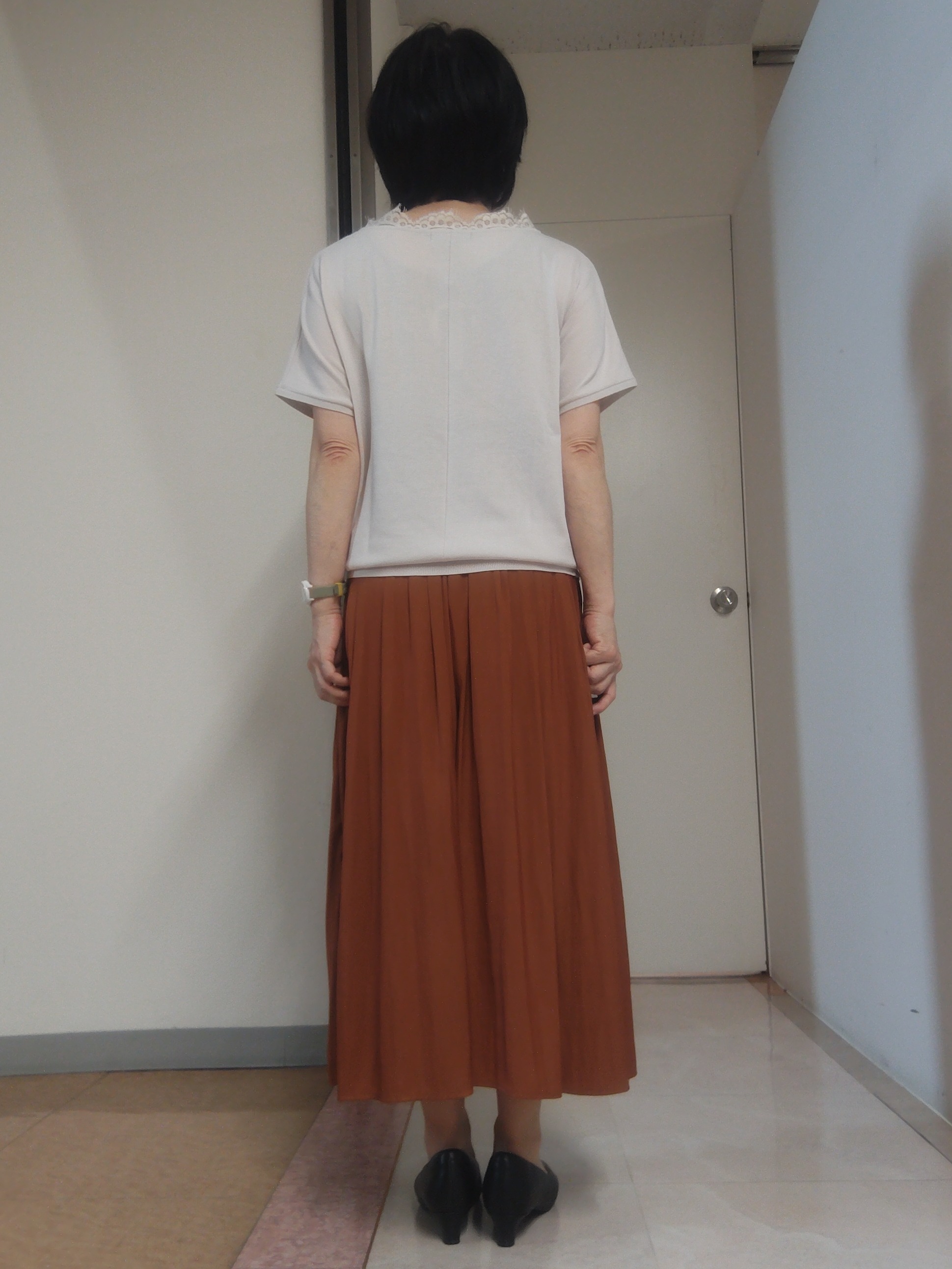 tokuさんの「Reflect｜【二の腕カバー／手洗い可】ネックレース フレンチスリーブニット」を使ったコーディネート