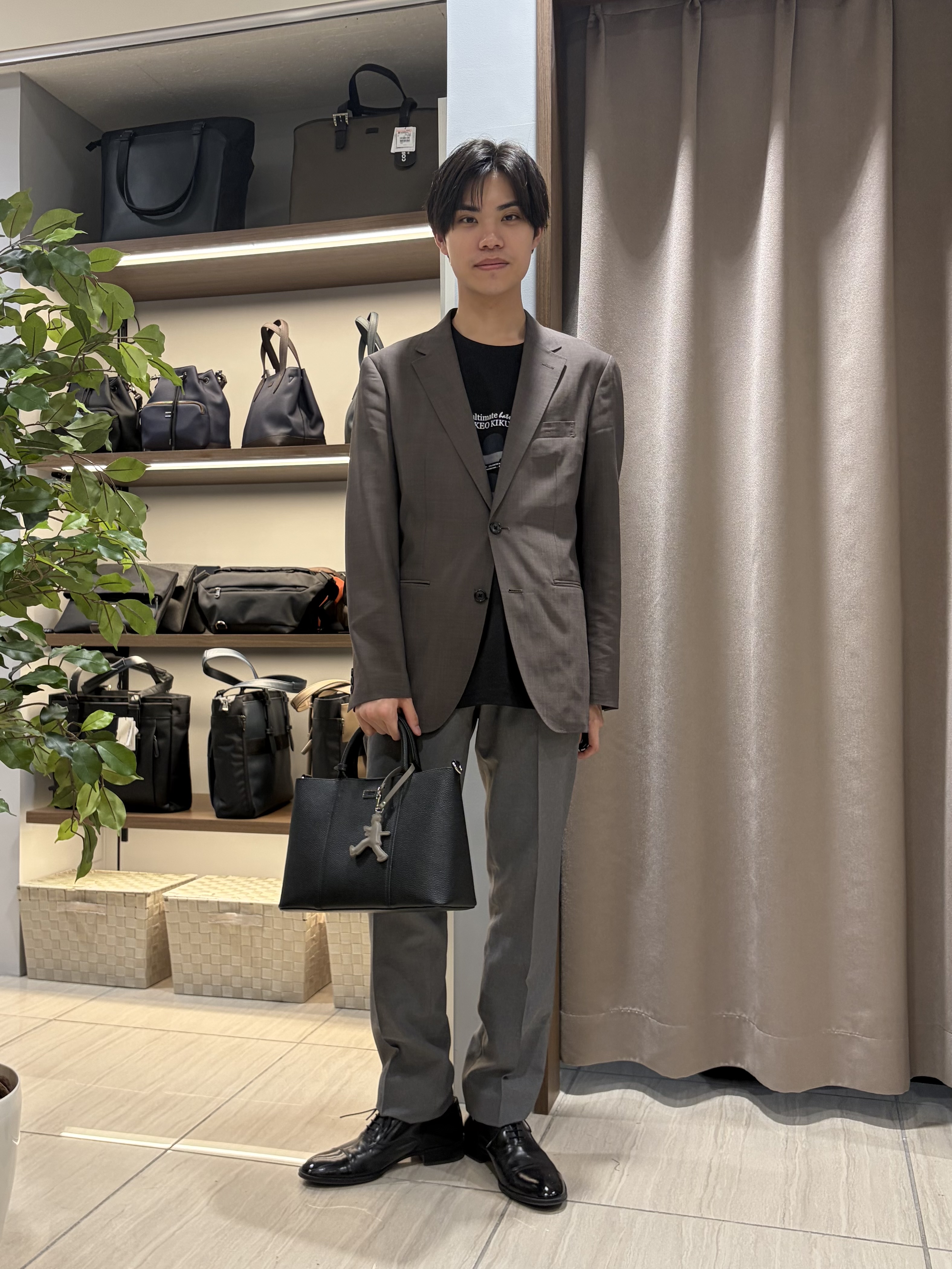 hiroさんの「TAKEO KIKUCHI｜【BOWLER HAT LABEL】トロピカルシャンブレージャケット」を使ったコーディネート