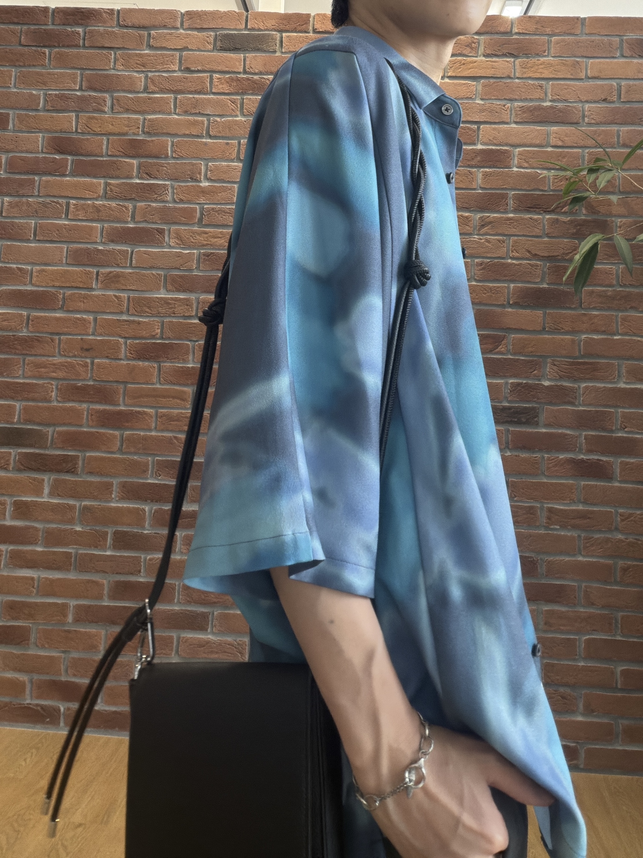 ドイさんの「tk.TAKEO KIKUCHI｜【防シワ／ストレッチ/セット対応可】smart shiftシリーズ バレルシルエットパンツ」を使ったコーディネート