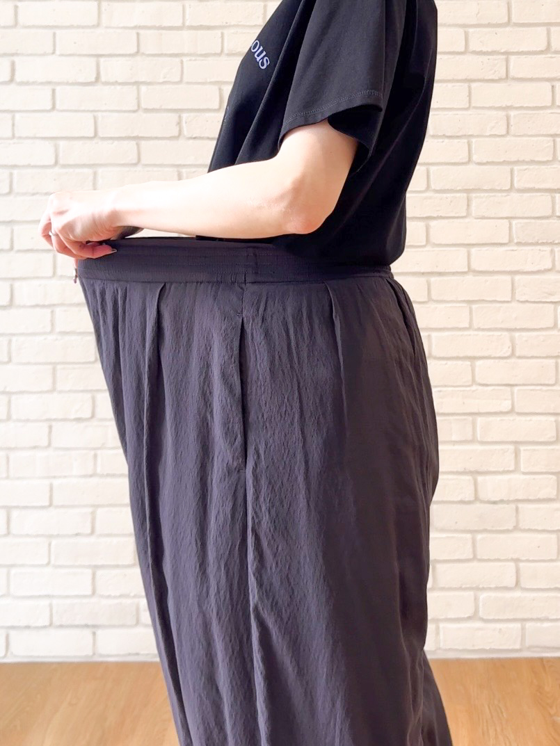 𝐜𝐡𝐢𝐤𝐚さんの「SHOO･LA･RUE｜【S-LL/洗濯機可】大人のベーシックカラープリントTシャツ」を使ったコーディネート