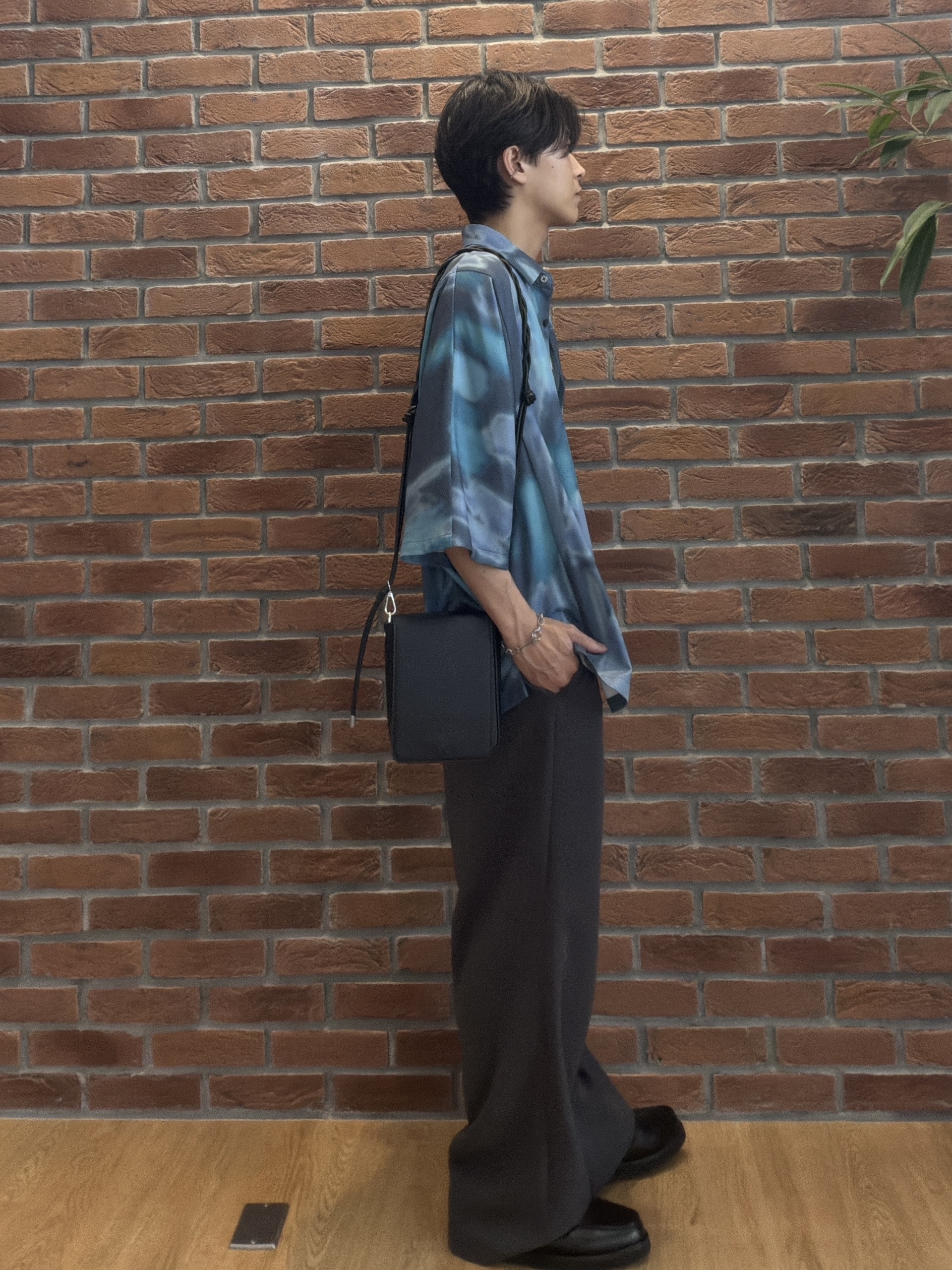 ドイさんの「tk.TAKEO KIKUCHI｜【防シワ／ストレッチ/セット対応可】smart shiftシリーズ バレルシルエットパンツ」を使ったコーディネート