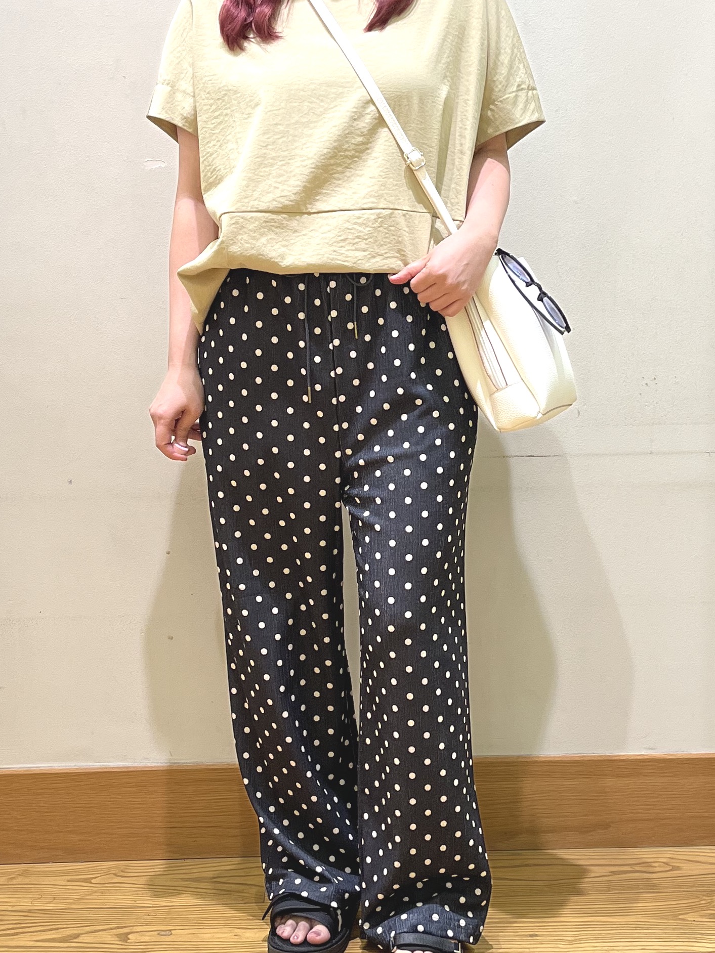 ゆっきーさんの「SHOO･LA･RUE｜【洗濯機可/セットアップ可】軽凛(かろりん) シンプル上品 切替コクーントップス」を使ったコーディネート
