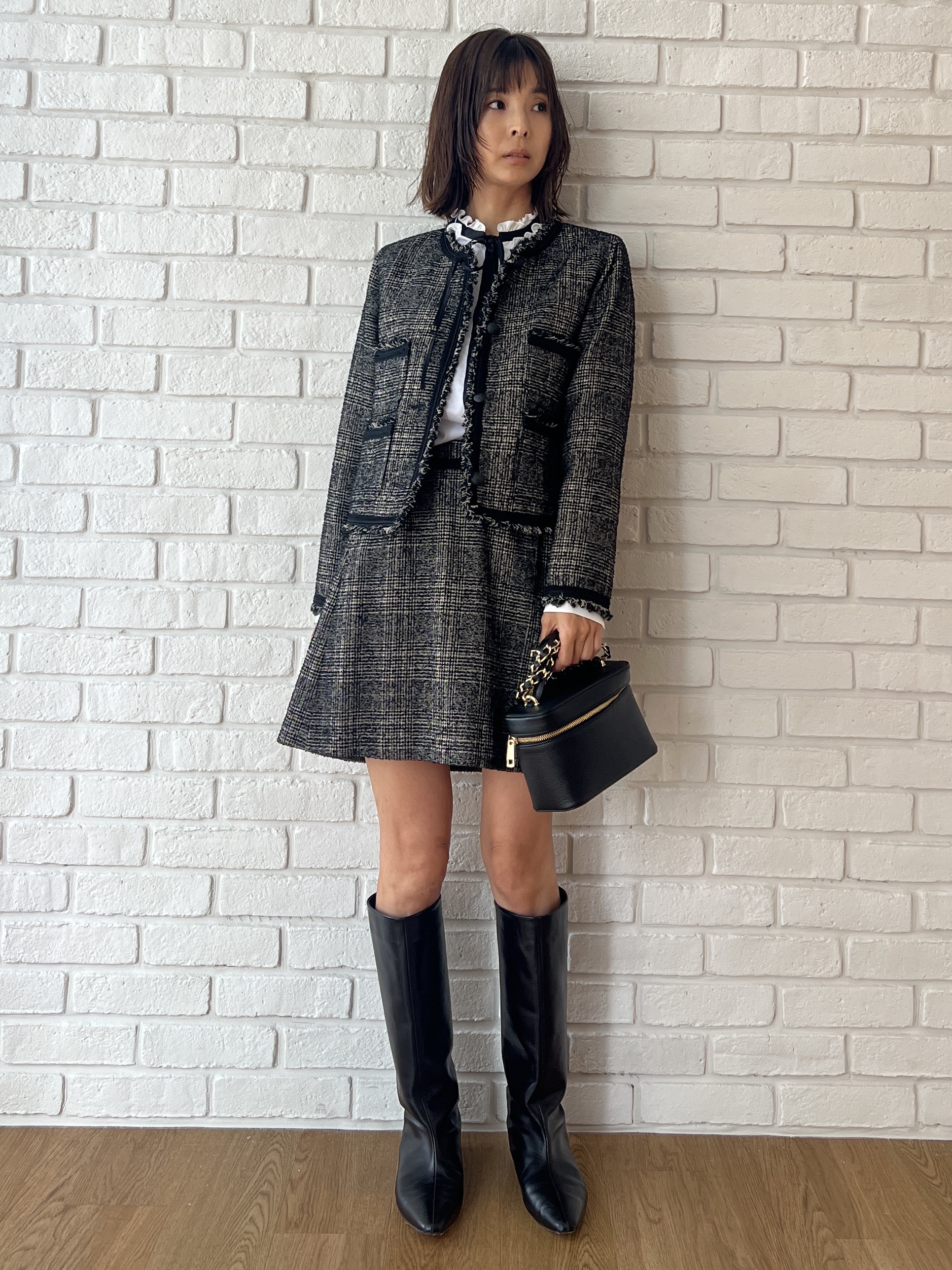 misaさんの「DRESSTERIOR｜◆MILOS（ミロス）チェーン付きバニティバッグ」を使ったコーディネート