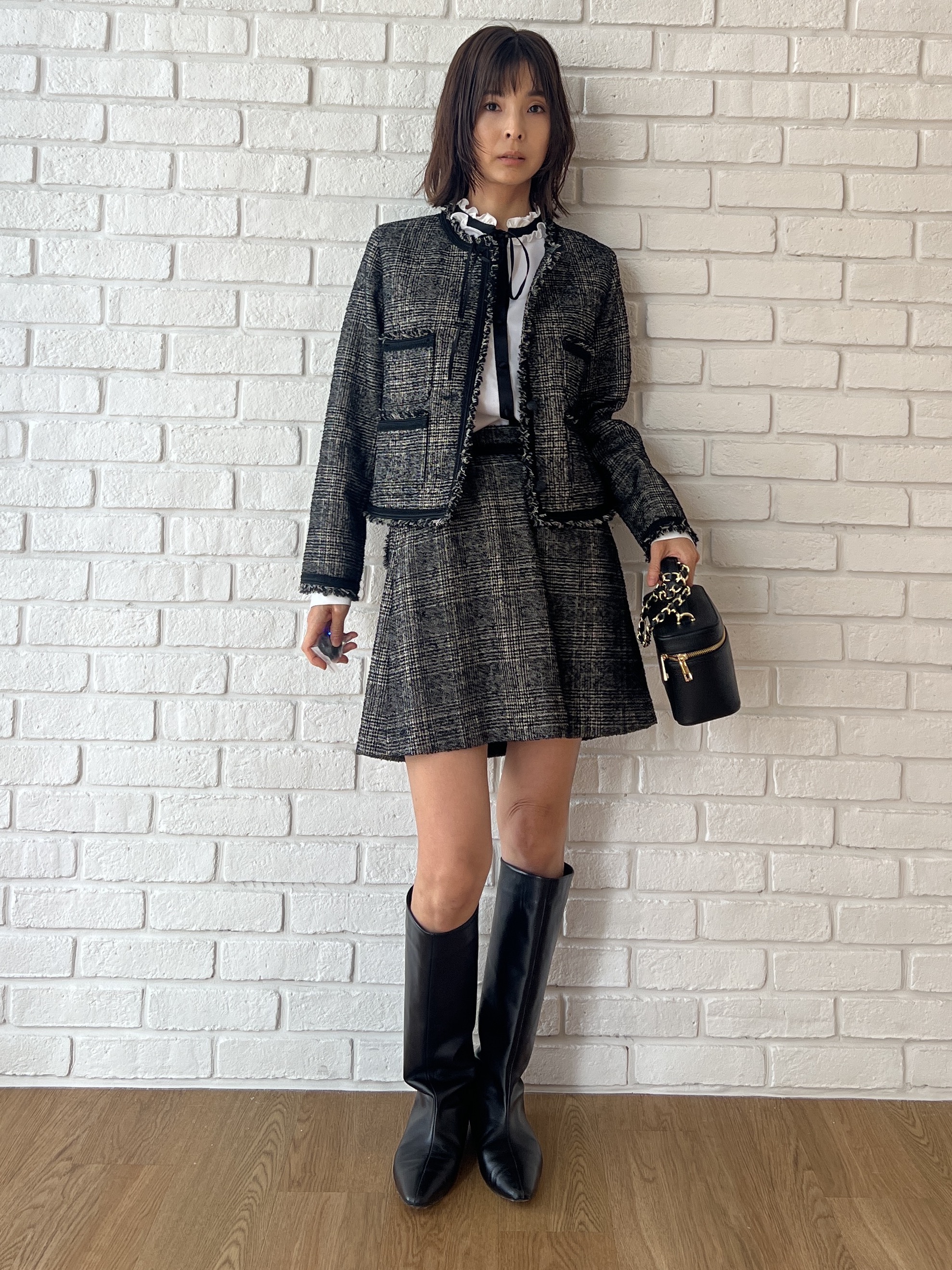 misaさんの「DRESSTERIOR｜◆MILOS（ミロス）チェーン付きバニティバッグ」を使ったコーディネート