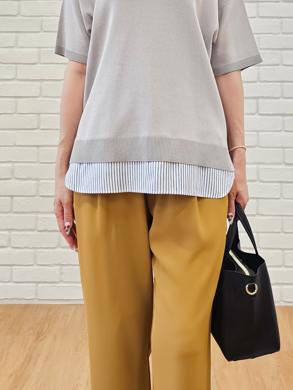 ゆゆさんの「SHOO･LA･RUE｜【UV/洗濯機可/S-LL】毛玉になりにくい シャツレイヤード風でこなれ見え 半袖ニット」を使ったコーディネート
