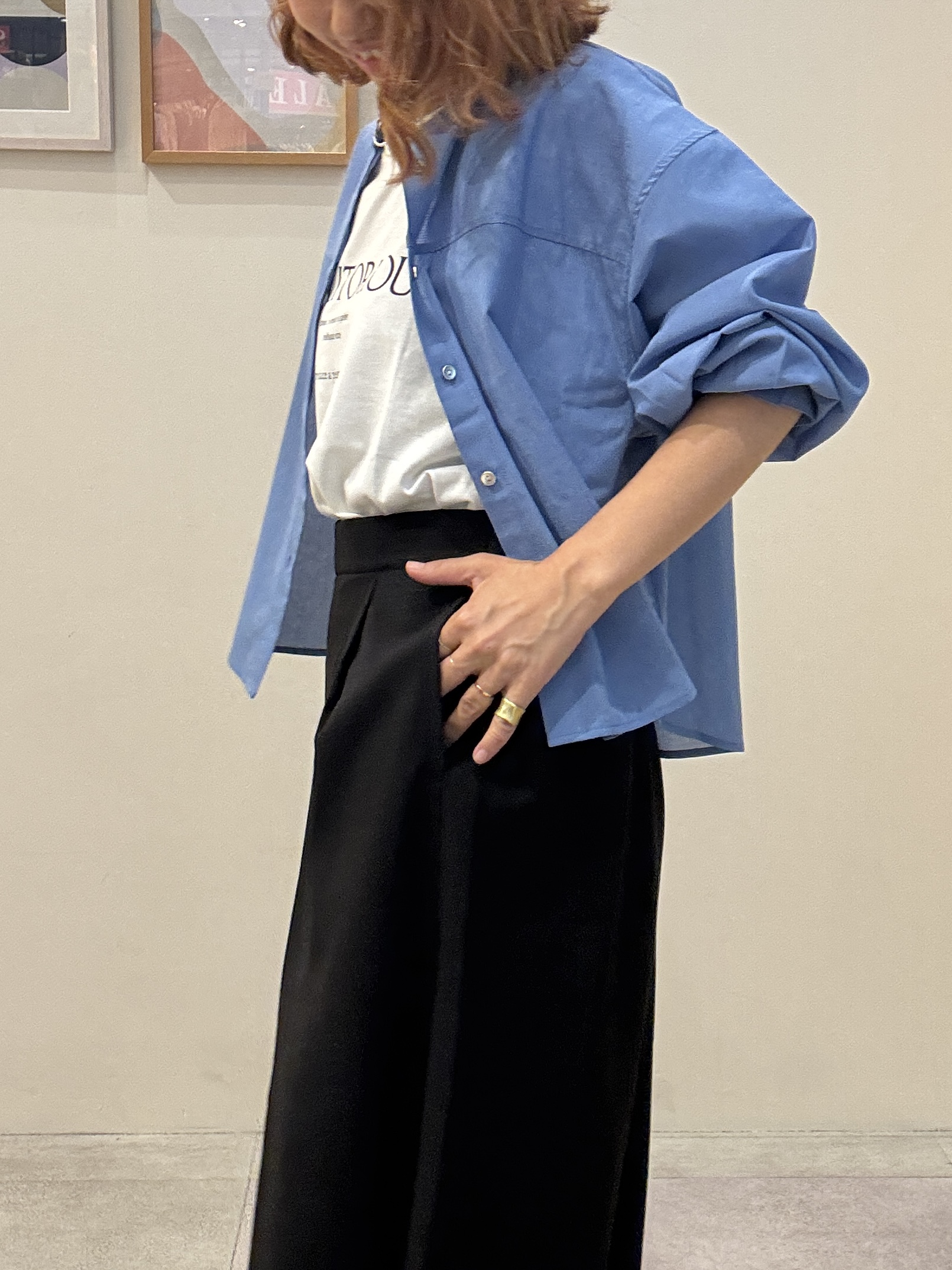 たけぴさんの「SHOO･LA･RUE｜【通気性〇/S-LL/洗濯機可】さらりと心地よい。ノーカラーシャツ」を使ったコーディネート