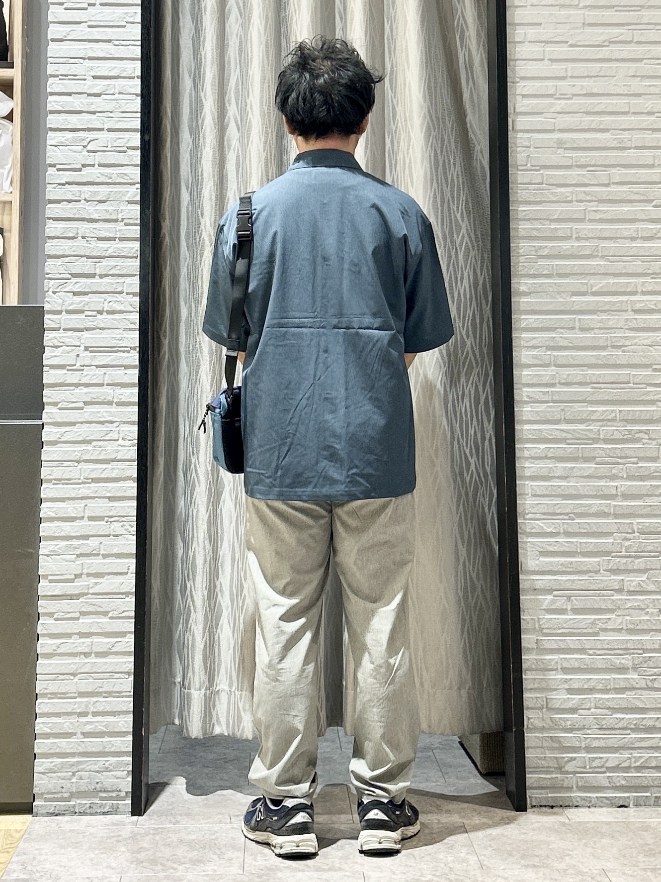 KENJI Iさんの「THE SHOP TK｜【吸水速乾／防シワ／マシンウォッシャブル】ハイドロクール 半袖シャツ」を使ったコーディネート