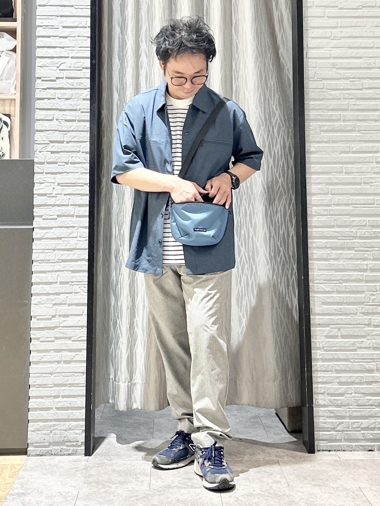 KENJI Iさんの「THE SHOP TK｜【吸水速乾／防シワ／マシンウォッシャブル】ハイドロクール 半袖シャツ」を使ったコーディネート