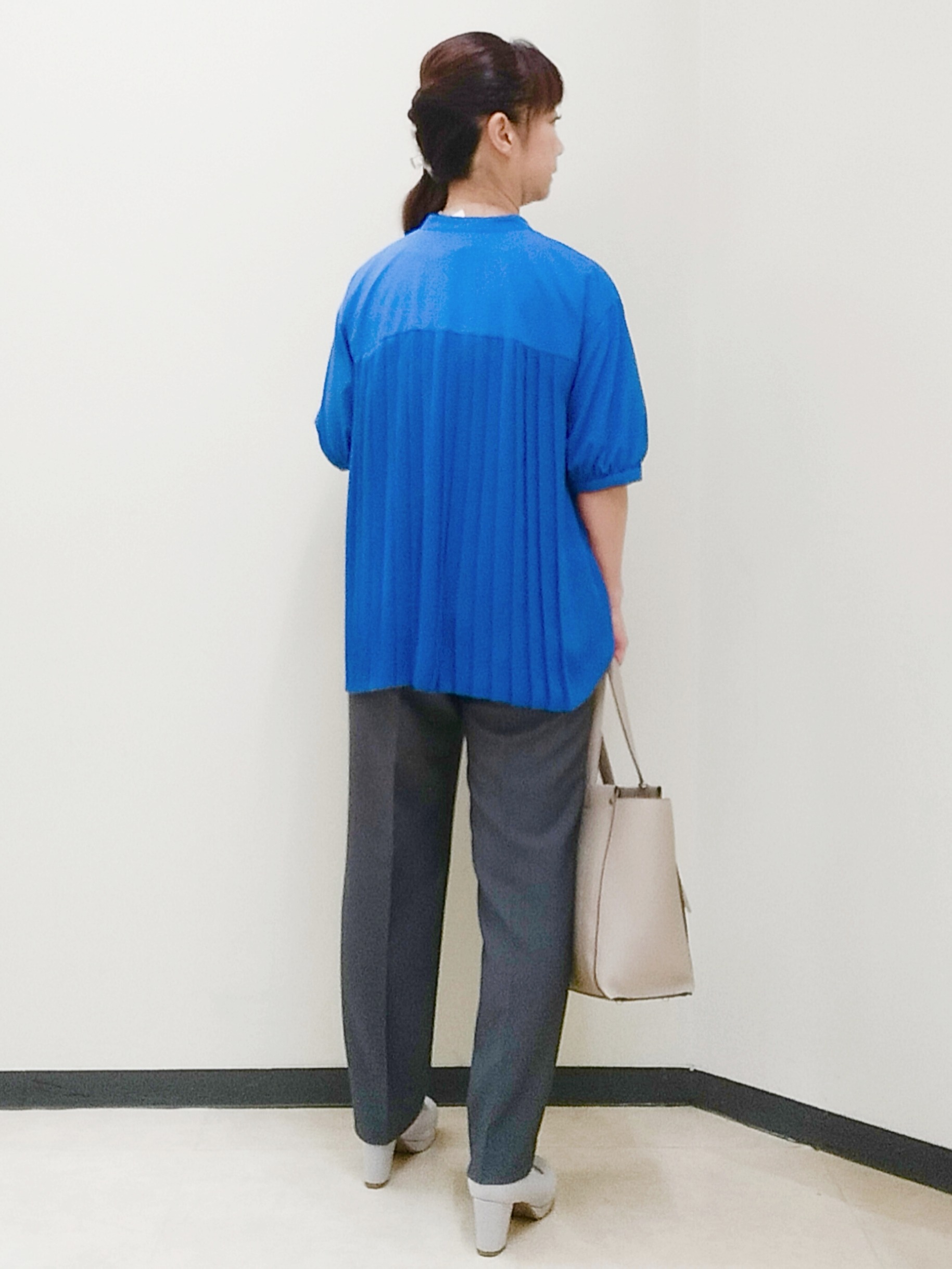 花さんの「Reflect｜【手洗い可】異素材ドッキングブラウス」を使ったコーディネート