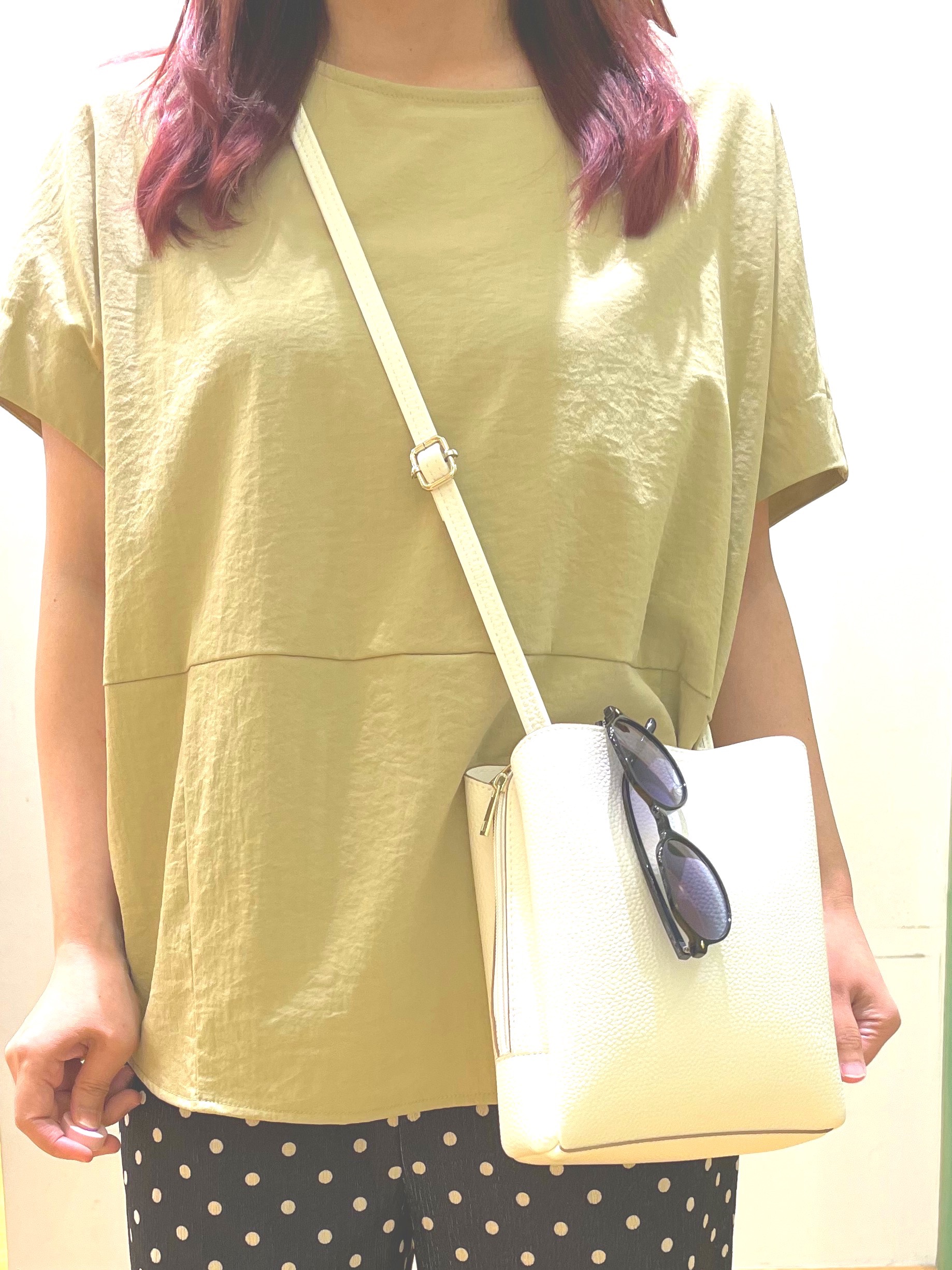 ゆっきーさんの「SHOO･LA･RUE｜【洗濯機可/セットアップ可】軽凛(かろりん) シンプル上品 切替コクーントップス」を使ったコーディネート