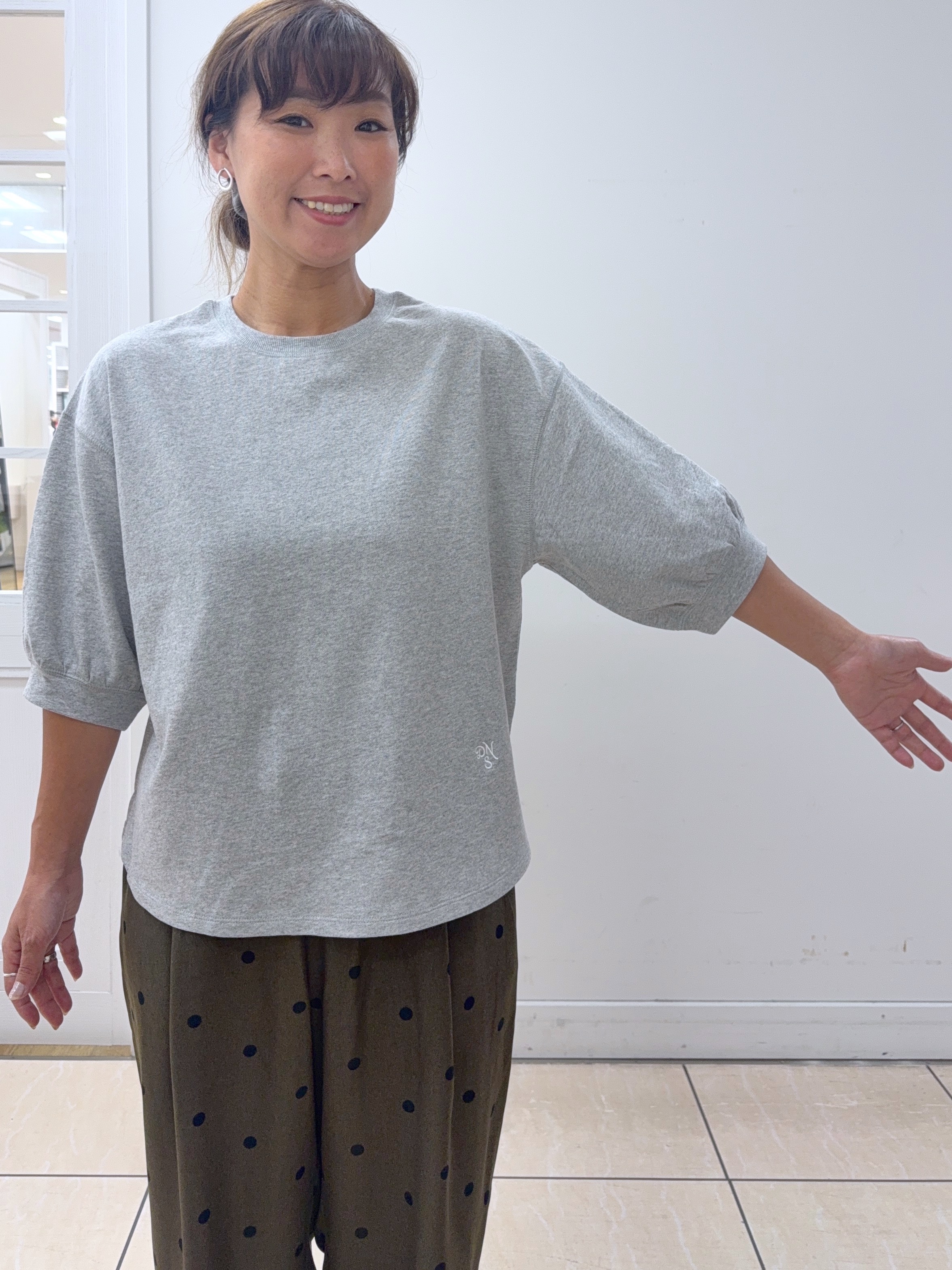 Osawaさんの「Dessin｜【高レビュー/洗える/XS-L】バックヘンリーミニ裏毛 5分袖」を使ったコーディネート