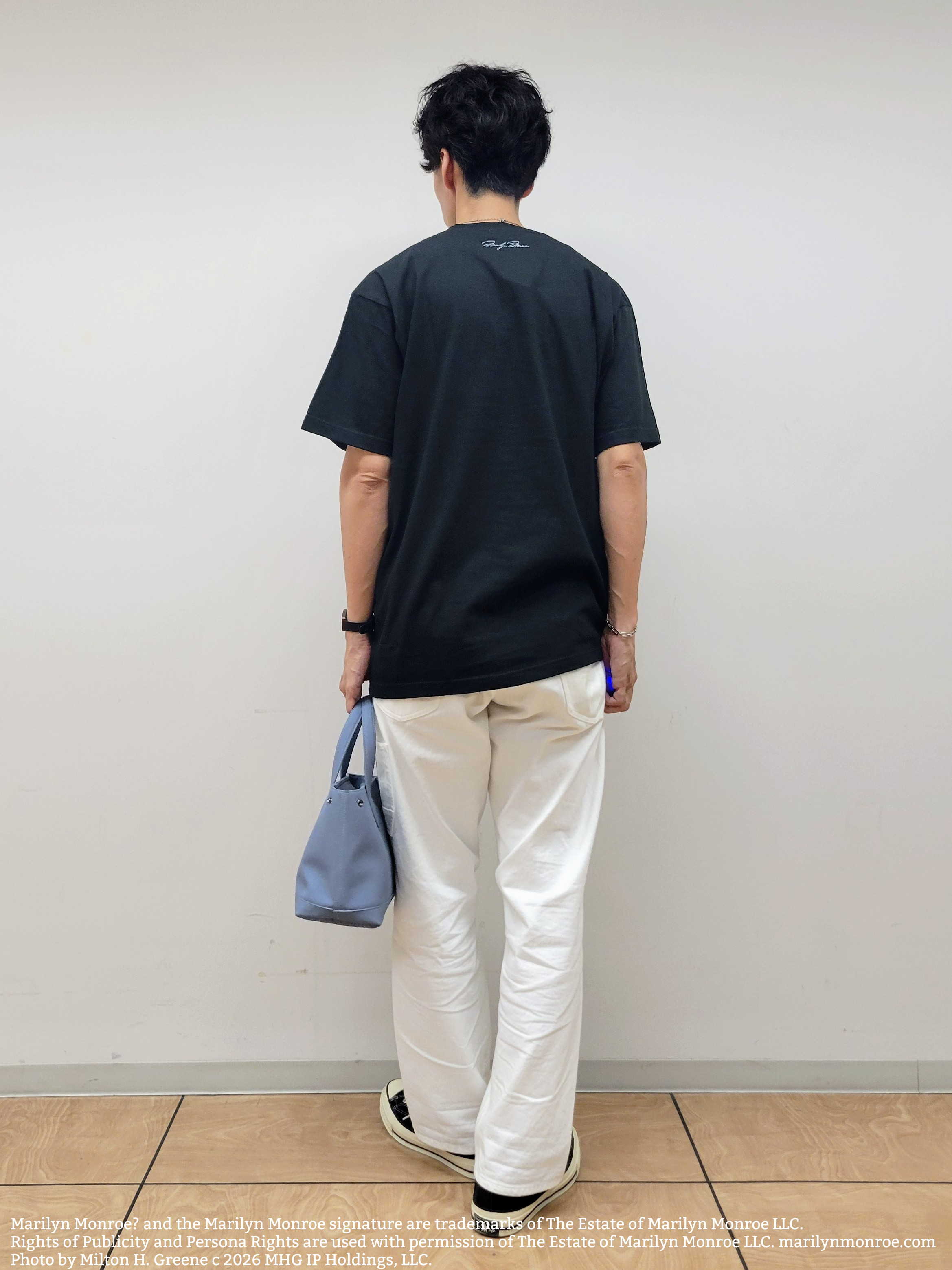 piroyaさんの「TAKEO KIKUCHI｜【別注】マリリン・モンロー/フォトTシャツ」を使ったコーディネート