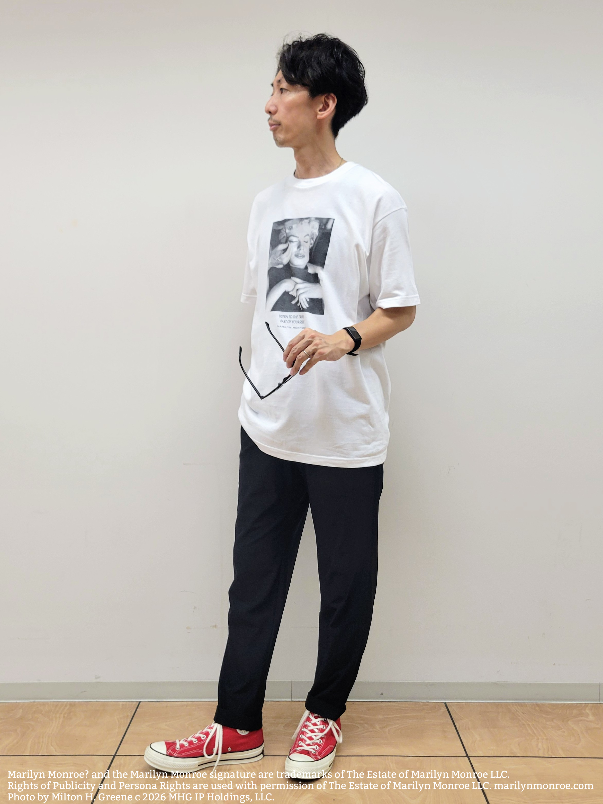piroyaさんの「TAKEO KIKUCHI｜【別注】マリリン・モンロー/フォトTシャツ」を使ったコーディネート