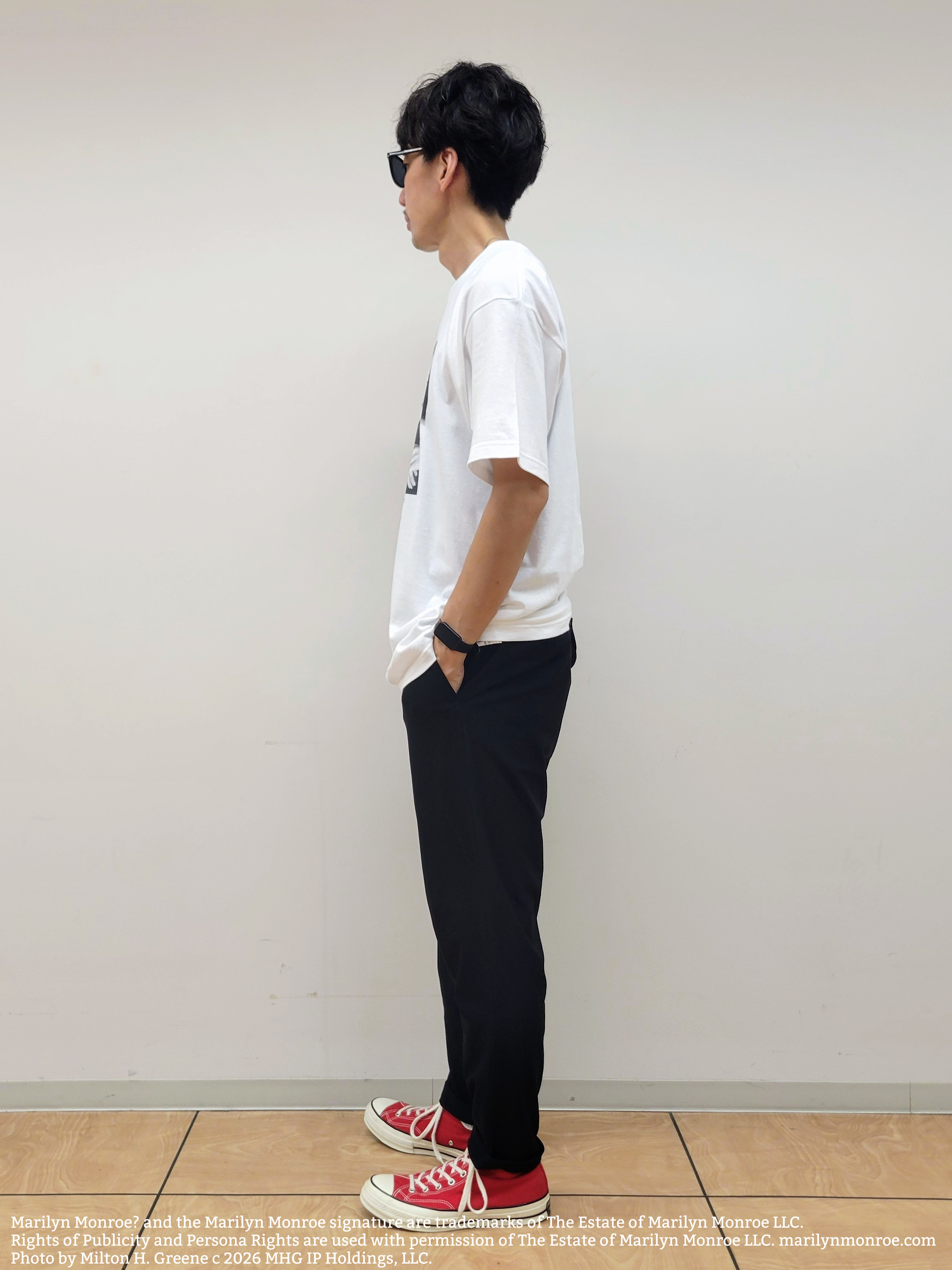 piroyaさんの「TAKEO KIKUCHI｜【別注】マリリン・モンロー/フォトTシャツ」を使ったコーディネート