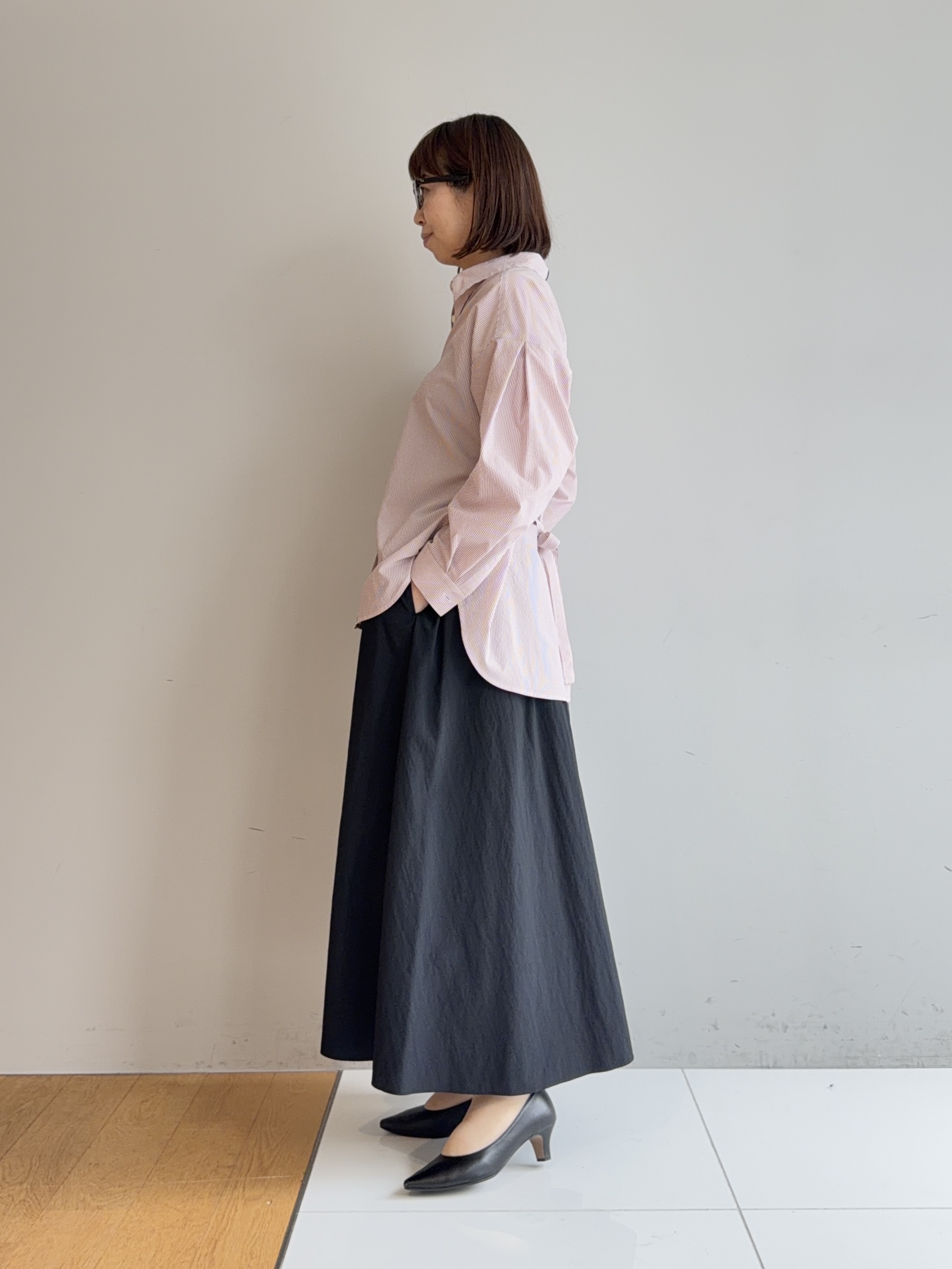 murayamaさんの「INDIVI｜【撥水／裏地なし軽量】ギャザーボリュームスカート」を使ったコーディネート