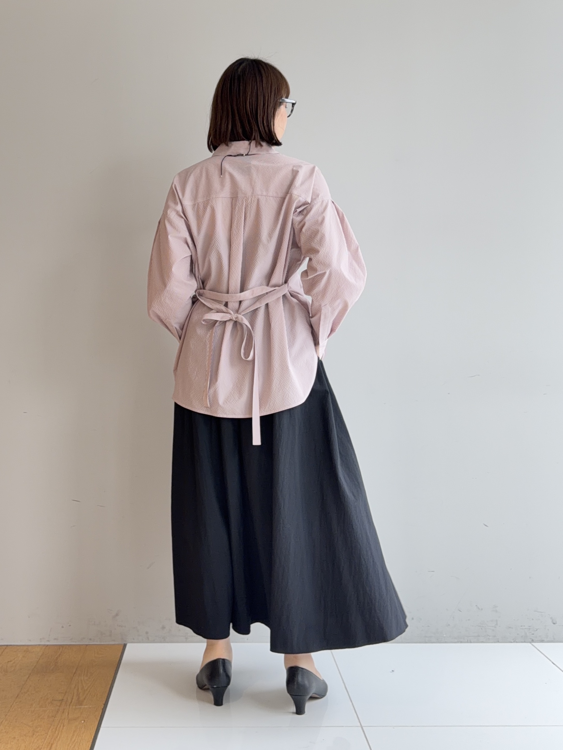 murayamaさんの「INDIVI｜【撥水／裏地なし軽量】ギャザーボリュームスカート」を使ったコーディネート