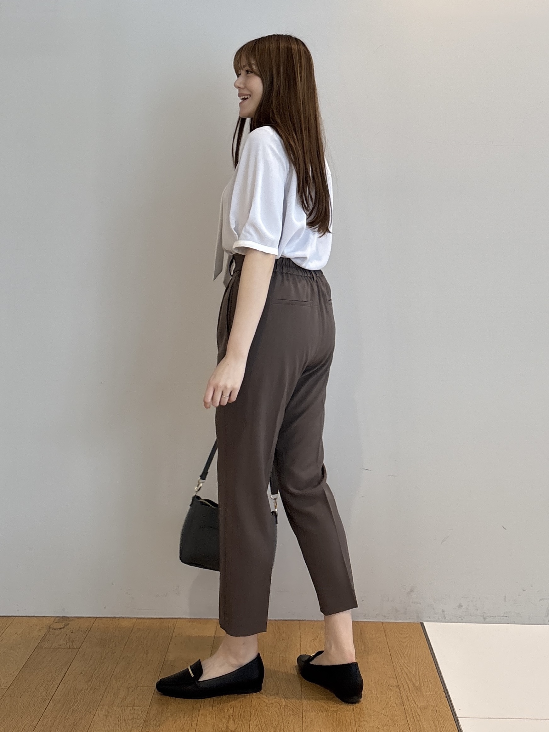 sayaさんの「grove｜【洗濯機OK/シワになりにくい】1枚で華やぐ配色ボウタイブラウス」を使ったコーディネート