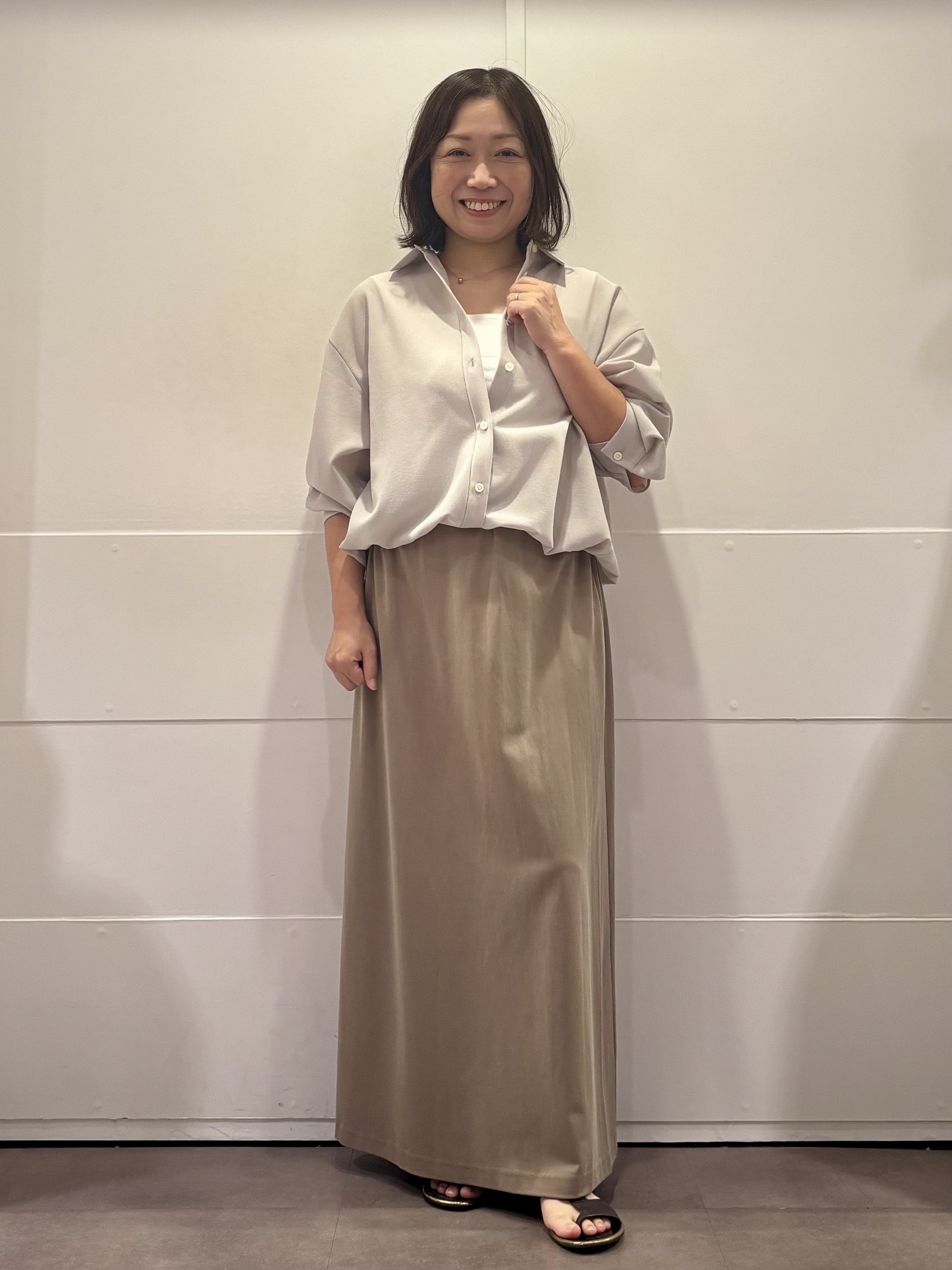 TOKOさんの「UNTITLED｜【秋羽織り/セットアップ可/UVカット】エアリークールドロストシャツ」を使ったコーディネート