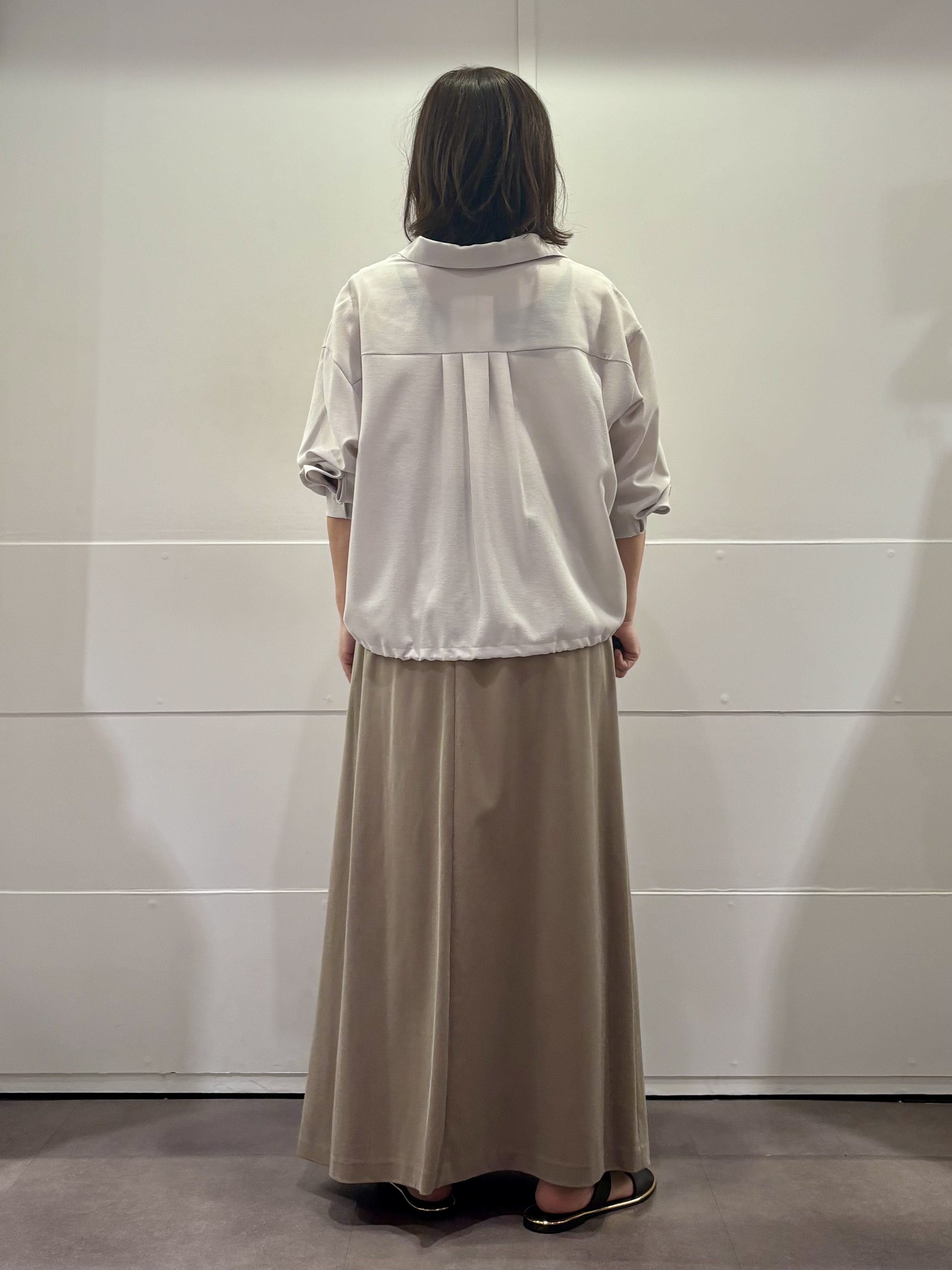 TOKOさんの「UNTITLED｜【秋羽織り/セットアップ可/UVカット】エアリークールドロストシャツ」を使ったコーディネート