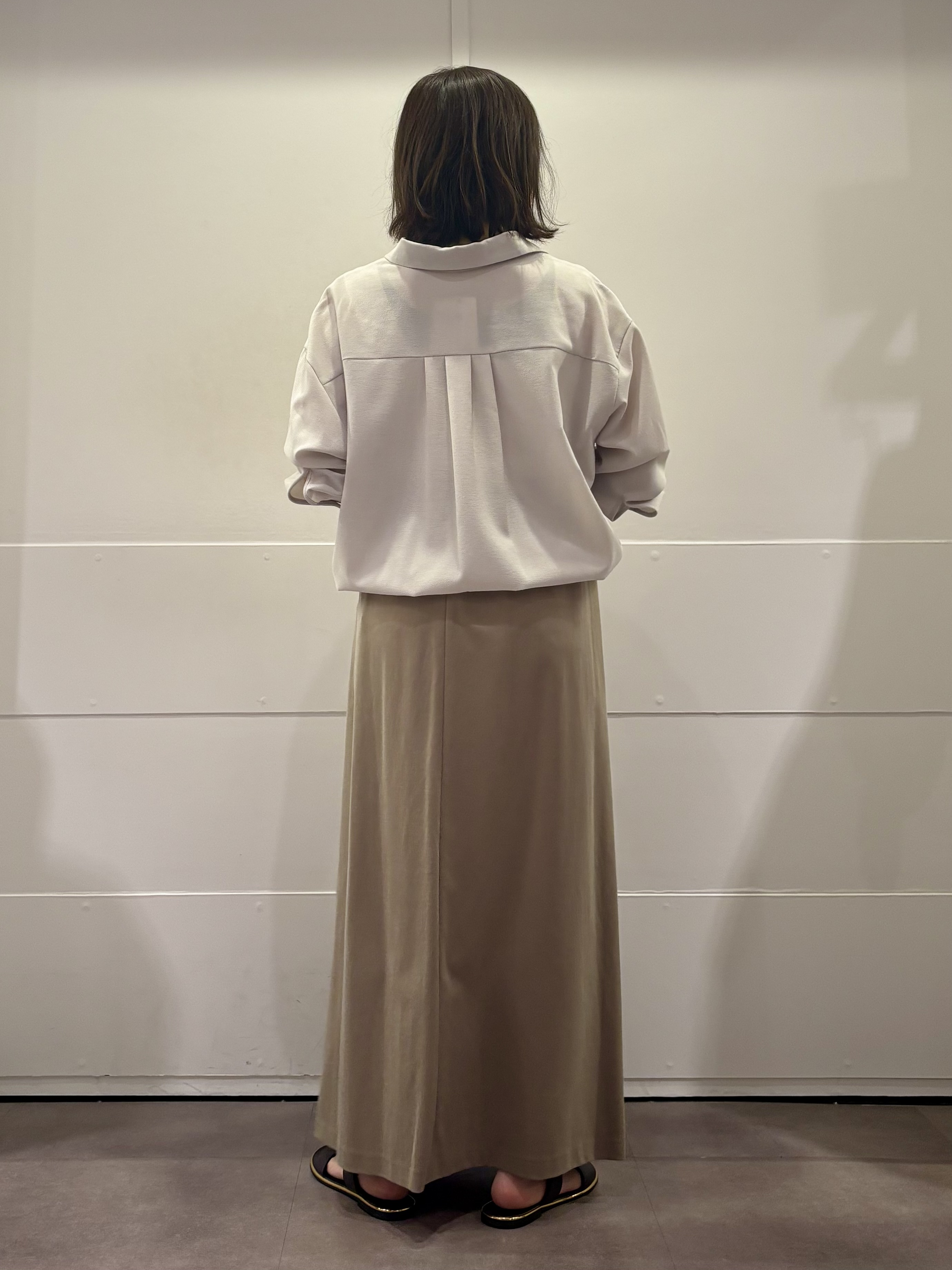 TOKOさんの「UNTITLED｜【秋羽織り/セットアップ可/UVカット】エアリークールドロストシャツ」を使ったコーディネート