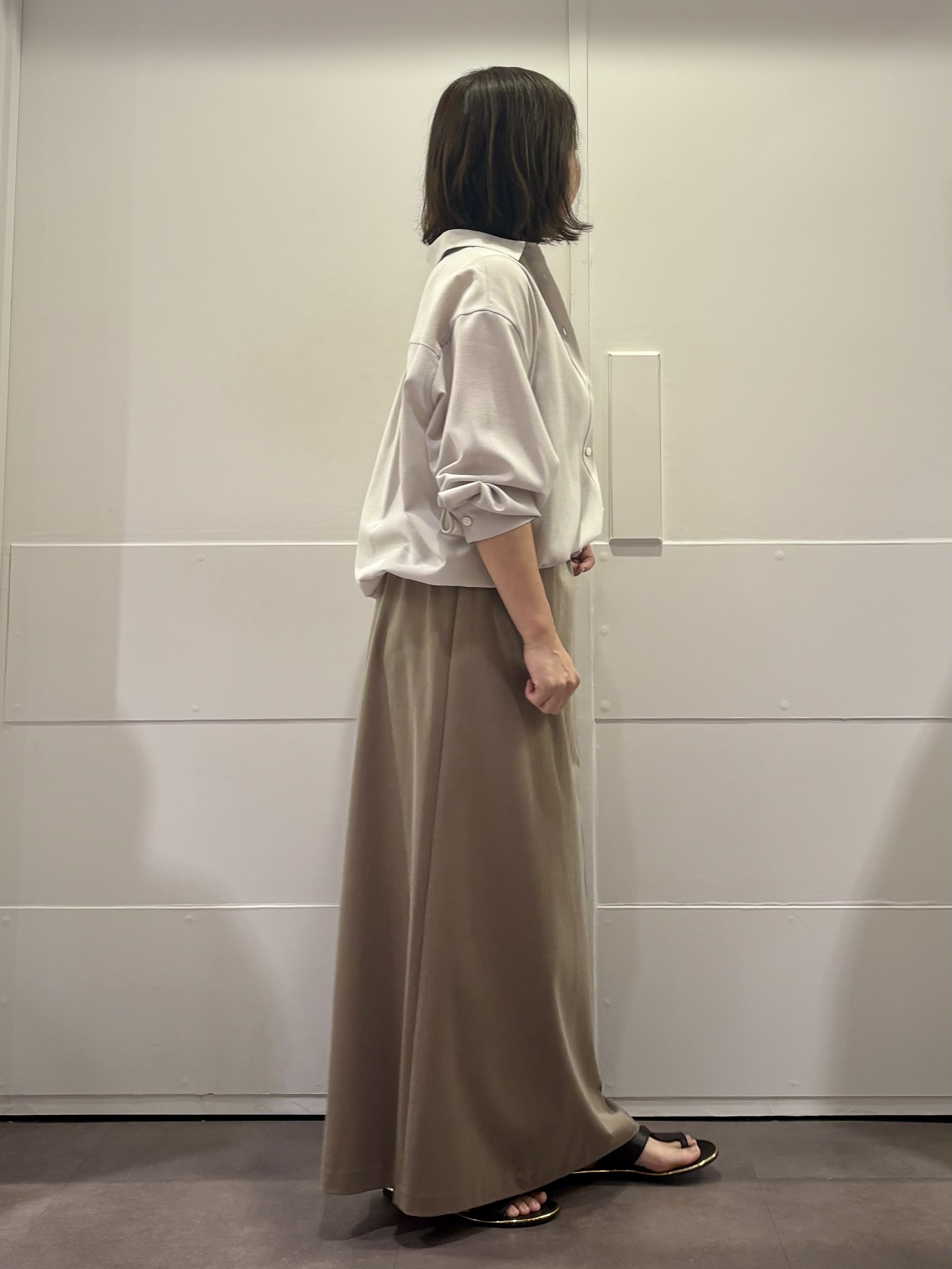 TOKOさんの「UNTITLED｜【秋羽織り/セットアップ可/UVカット】エアリークールドロストシャツ」を使ったコーディネート