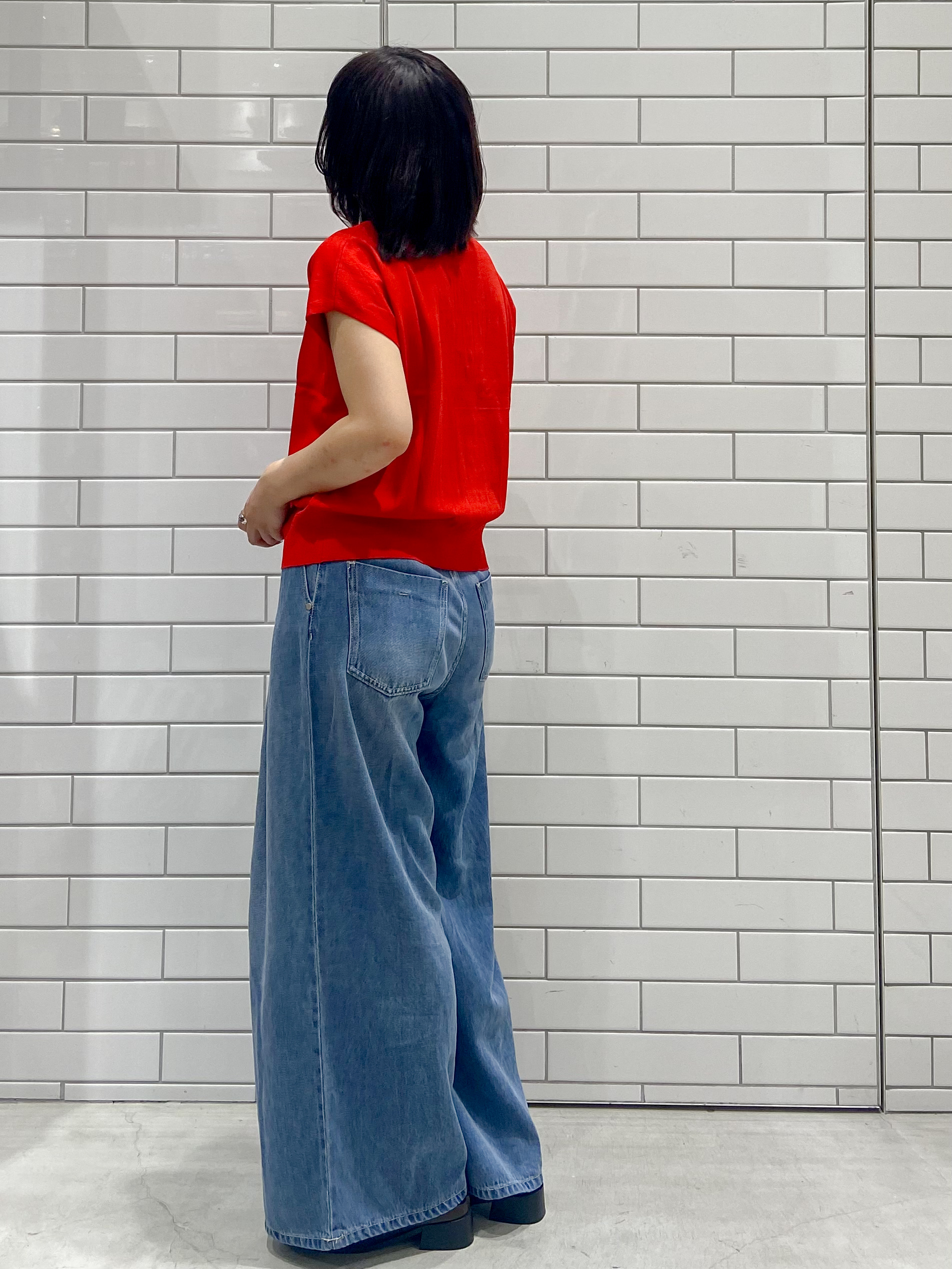 kimiさんの「OPAQUE.CLIP｜【UV】フリルフレンチスリーブニット《接触冷感／洗濯機OK》」を使ったコーディネート