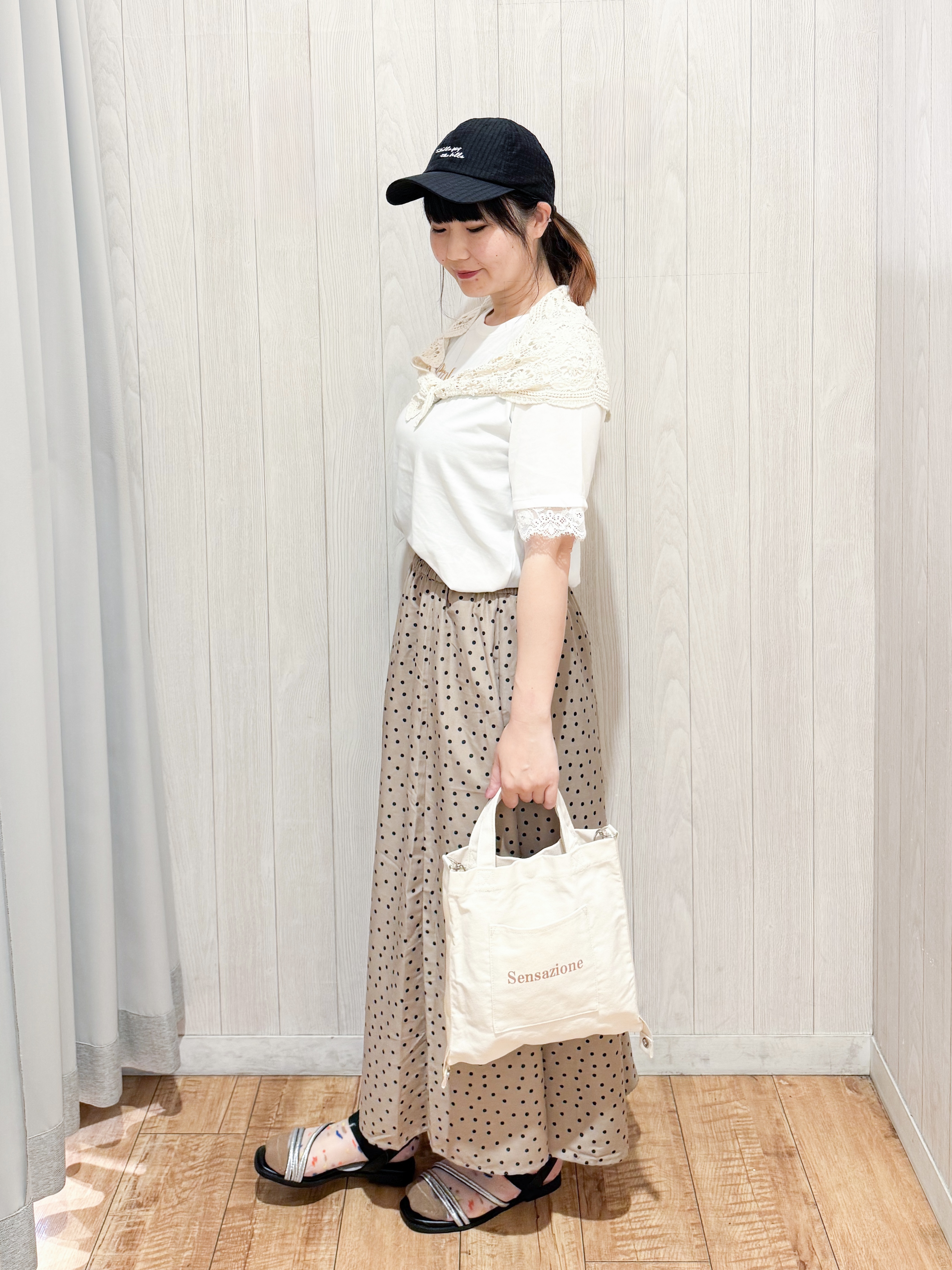 愛さんの「SHOO･LA･RUE｜【UV/S-LL/洗濯機可】柄アソート お袖レースが旬顔 上品に決まる大人Tシャツ」を使ったコーディネート