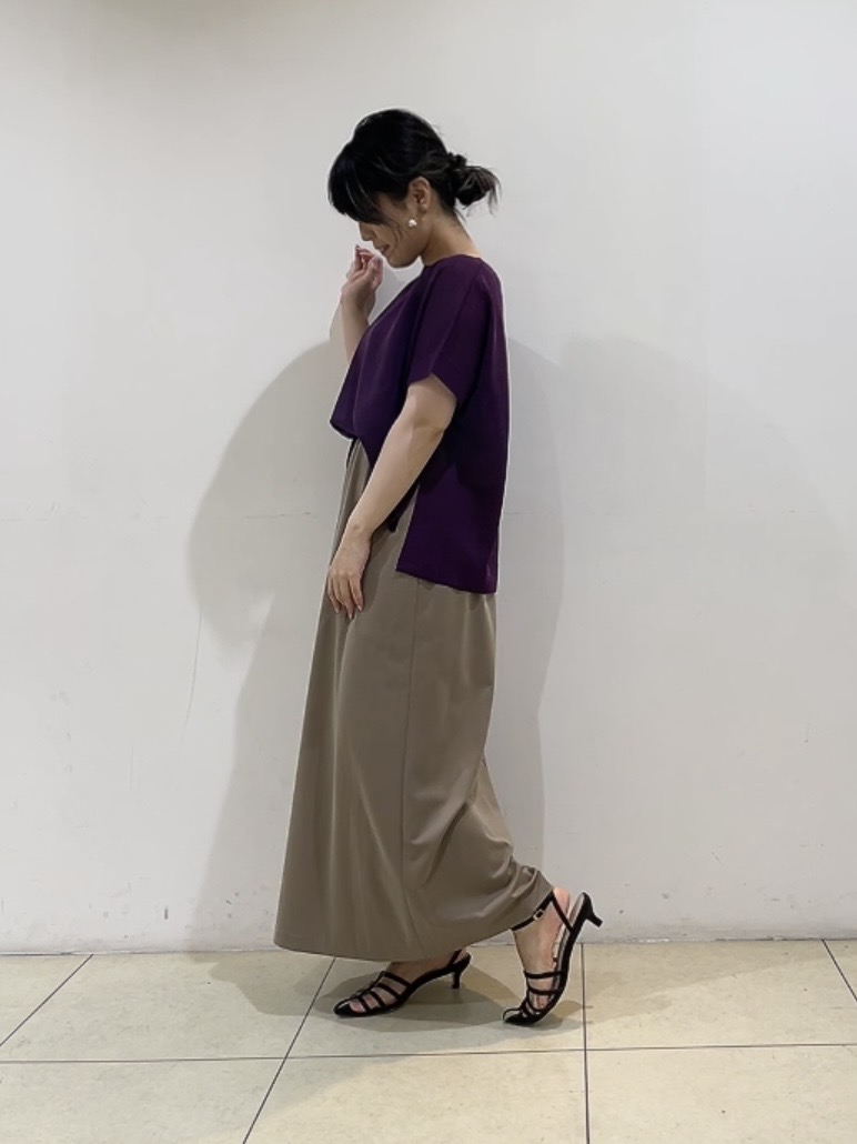 watanabeさんの「UNTITLED｜【アンサンブル可/品のある透け感】Tシャツ風ニットトップス」を使ったコーディネート