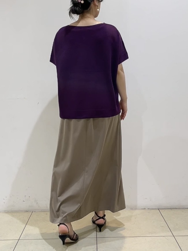 watanabeさんの「UNTITLED｜【アンサンブル可/品のある透け感】Tシャツ風ニットトップス」を使ったコーディネート
