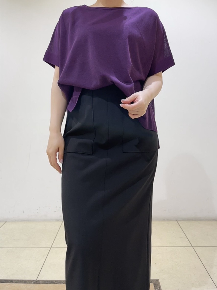 watanabeさんの「UNTITLED｜【アンサンブル可/品のある透け感】Tシャツ風ニットトップス」を使ったコーディネート