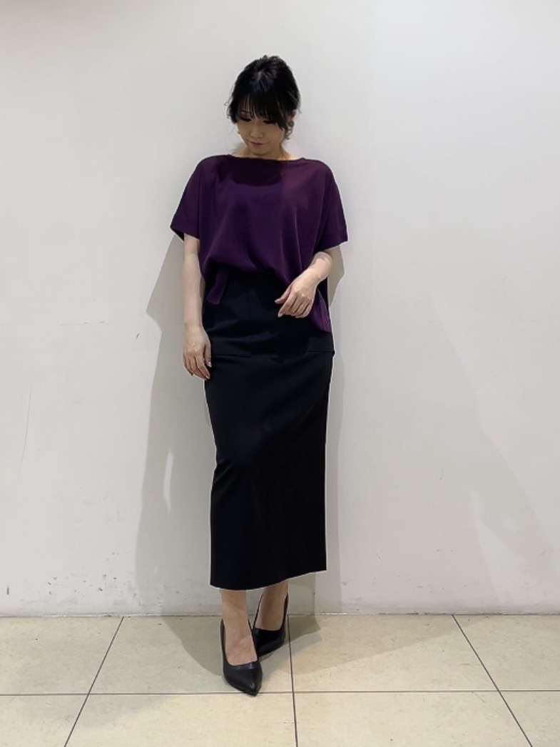 watanabeさんの「UNTITLED｜【アンサンブル可/品のある透け感】Tシャツ風ニットトップス」を使ったコーディネート