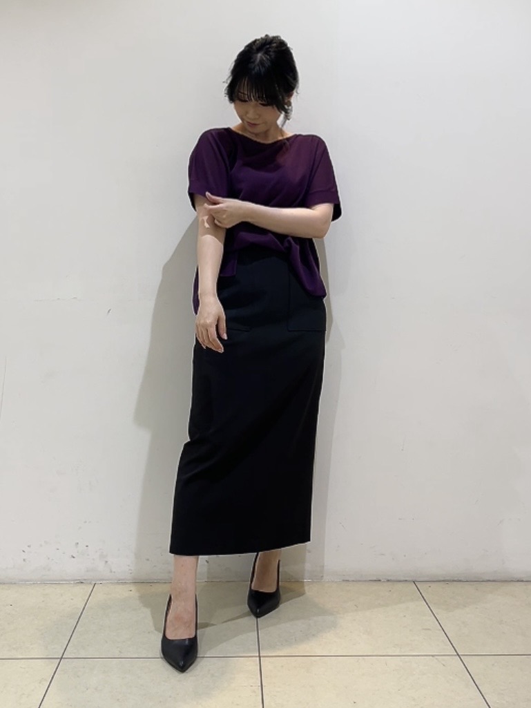 watanabeさんの「UNTITLED｜【アンサンブル可/品のある透け感】Tシャツ風ニットトップス」を使ったコーディネート