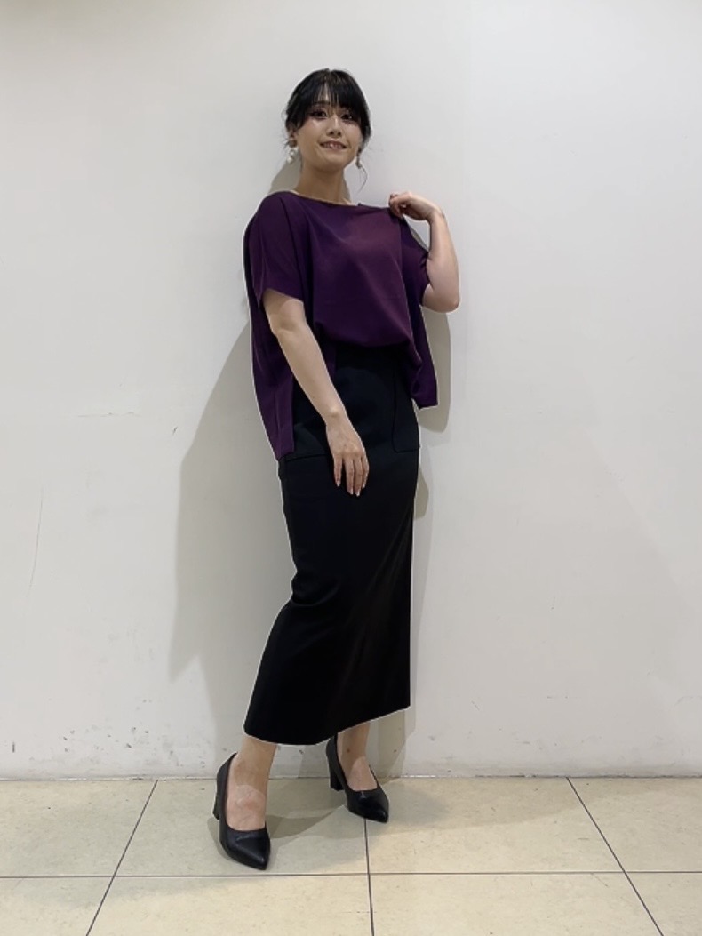 watanabeさんの「UNTITLED｜【アンサンブル可/品のある透け感】Tシャツ風ニットトップス」を使ったコーディネート