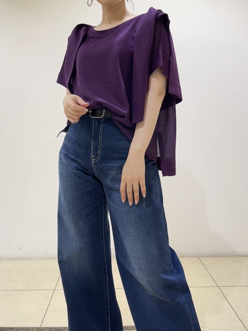 watanabeさんの「UNTITLED｜【アンサンブル可/品のある透け感】Tシャツ風ニットトップス」を使ったコーディネート