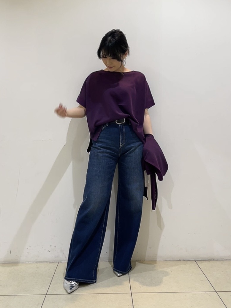 watanabeさんの「UNTITLED｜【アンサンブル可/品のある透け感】Tシャツ風ニットトップス」を使ったコーディネート