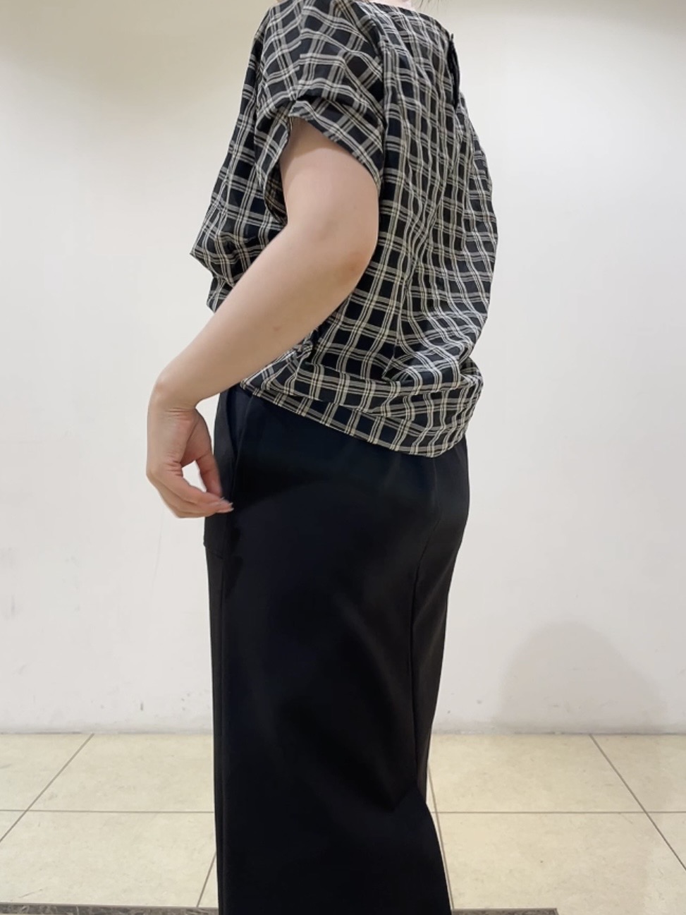 watanabeさんの「UNTITLED｜【秋めきシャツ/体型カバー】シアーチェックブラウス」を使ったコーディネート