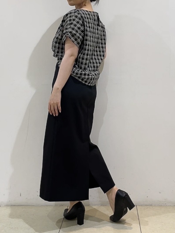 watanabeさんの「UNTITLED｜【秋めきシャツ/体型カバー】シアーチェックブラウス」を使ったコーディネート