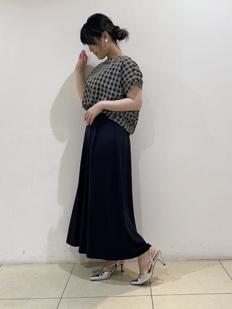 watanabeさんの「UNTITLED｜シアーチェックブラウス」を使ったコーディネート