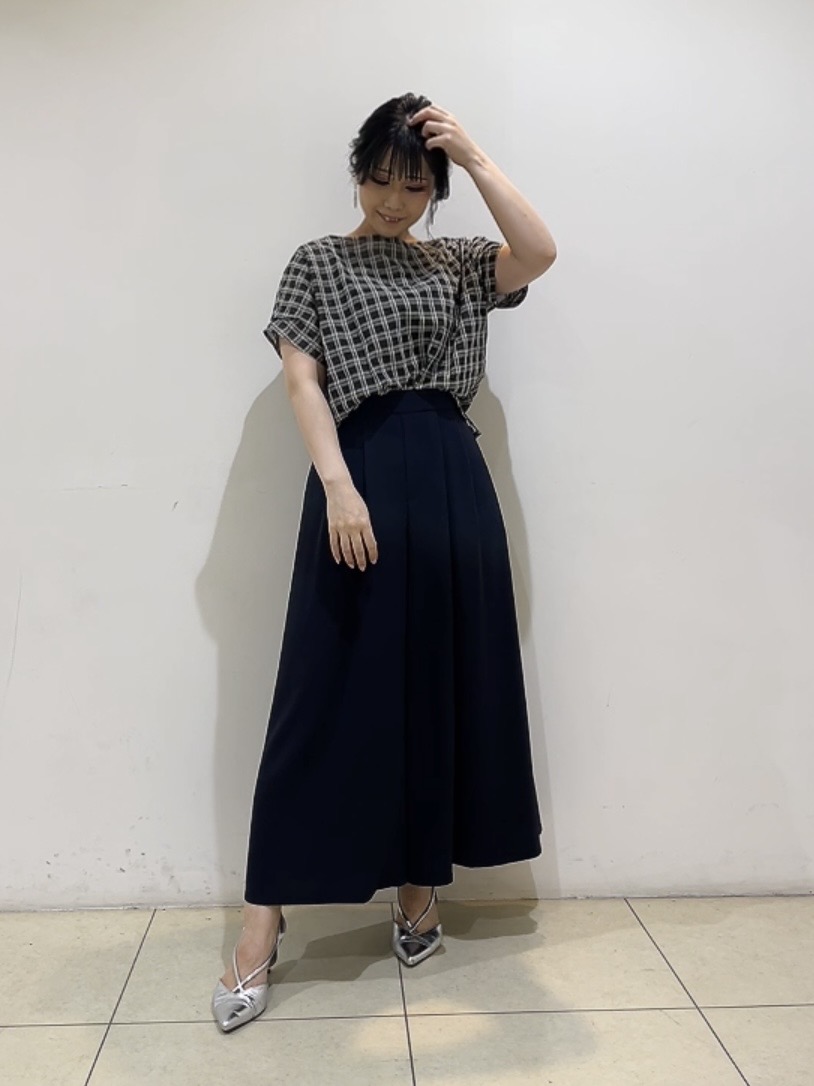 watanabeさんの「UNTITLED｜シアーチェックブラウス」を使ったコーディネート