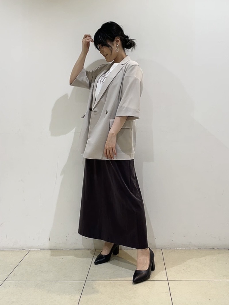 watanabeさんの「UNTITLED｜【秋の通勤羽織/セットアップ可/UVカット】エアリークール半袖ジャケット」を使ったコーディネート