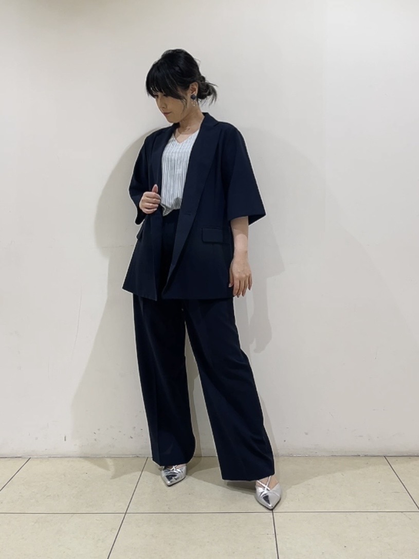 watanabeさんの「UNTITLED｜【秋の通勤羽織/セットアップ可/UVカット】エアリークール半袖ジャケット」を使ったコーディネート