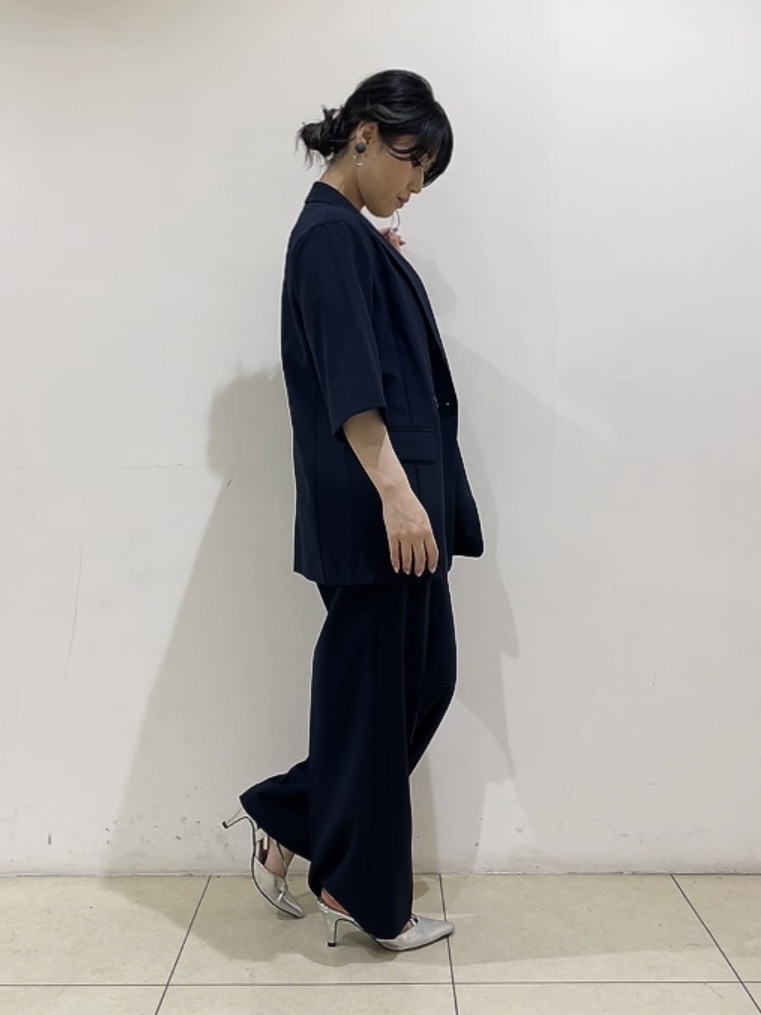 watanabeさんの「UNTITLED｜【秋の通勤羽織/セットアップ可/UVカット】エアリークール半袖ジャケット」を使ったコーディネート