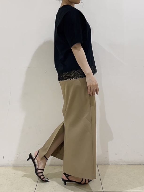 watanabeさんの「UNTITLED｜【汗ジミ防止／接触冷感】裾レースドルマンTシャツ」を使ったコーディネート