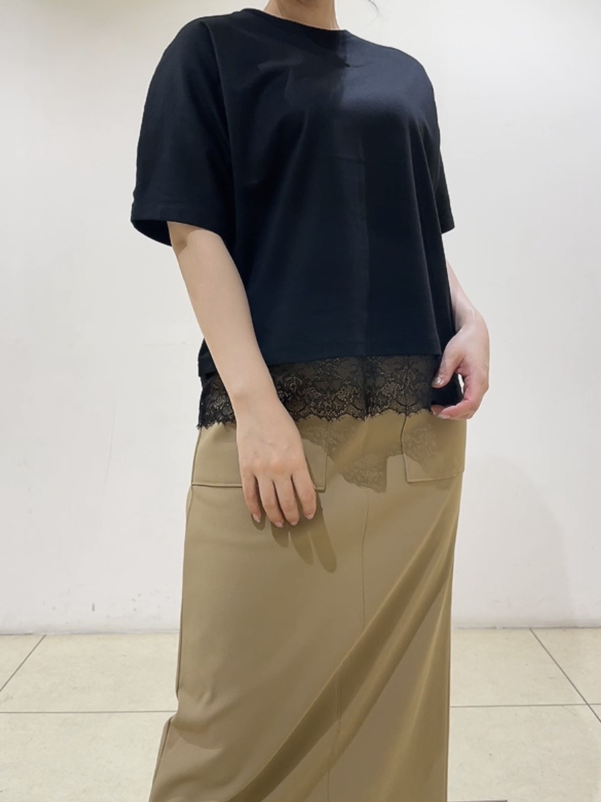 watanabeさんの「UNTITLED｜【汗ジミ防止／接触冷感】裾レースドルマンTシャツ」を使ったコーディネート